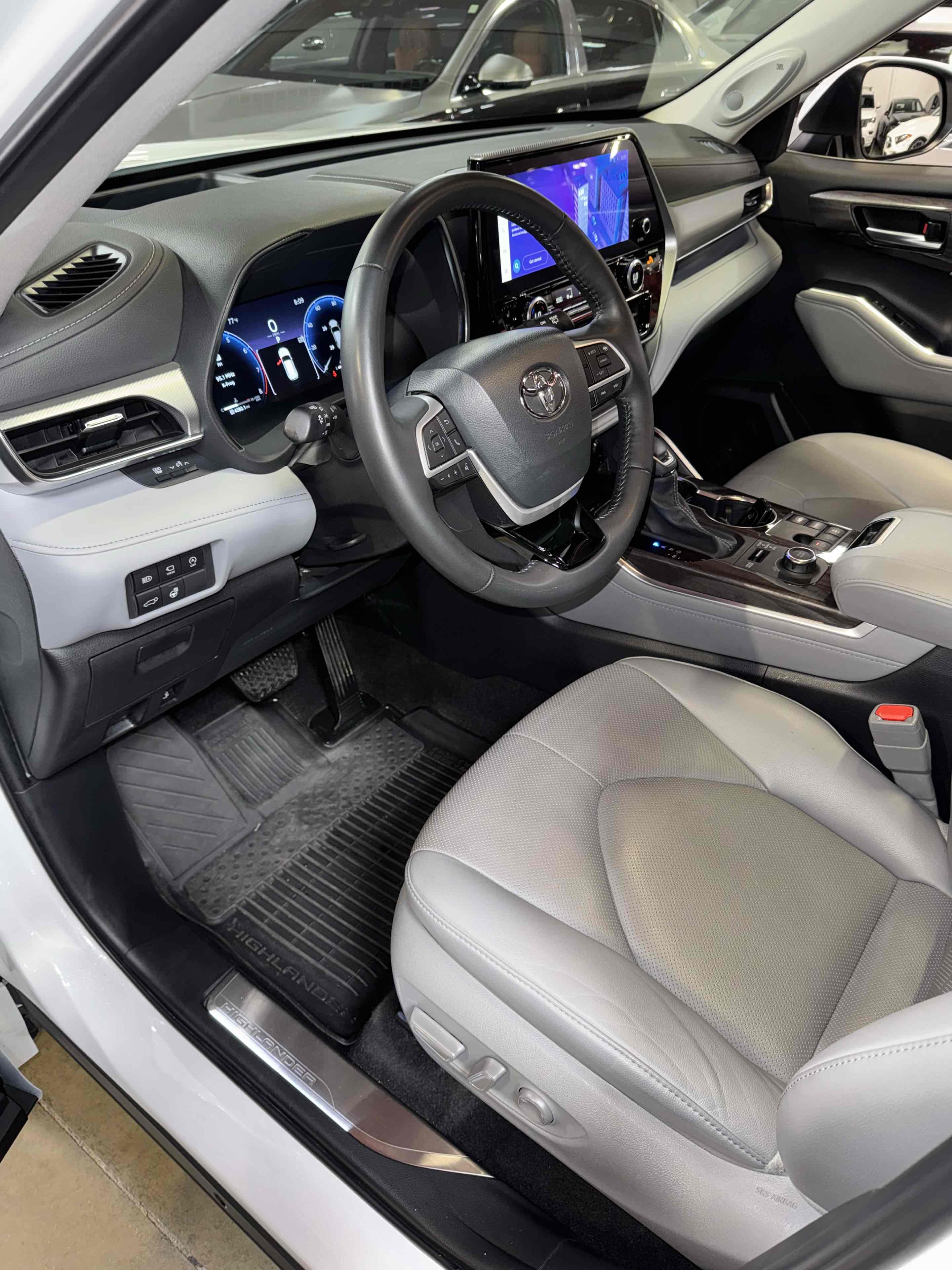 2023 Toyota Highlander Platinum - Photo 32