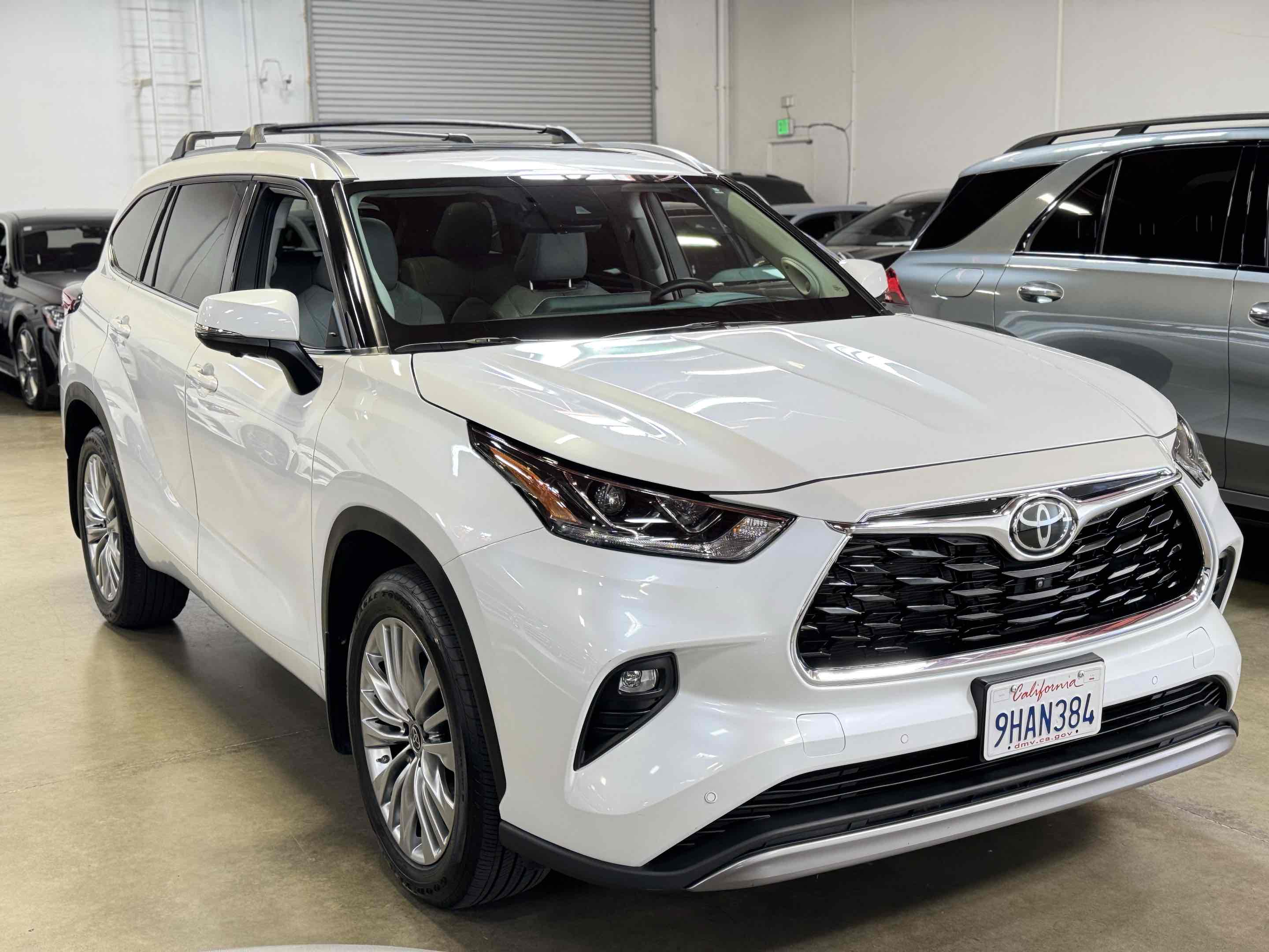 2023 Toyota Highlander Platinum - Photo 3