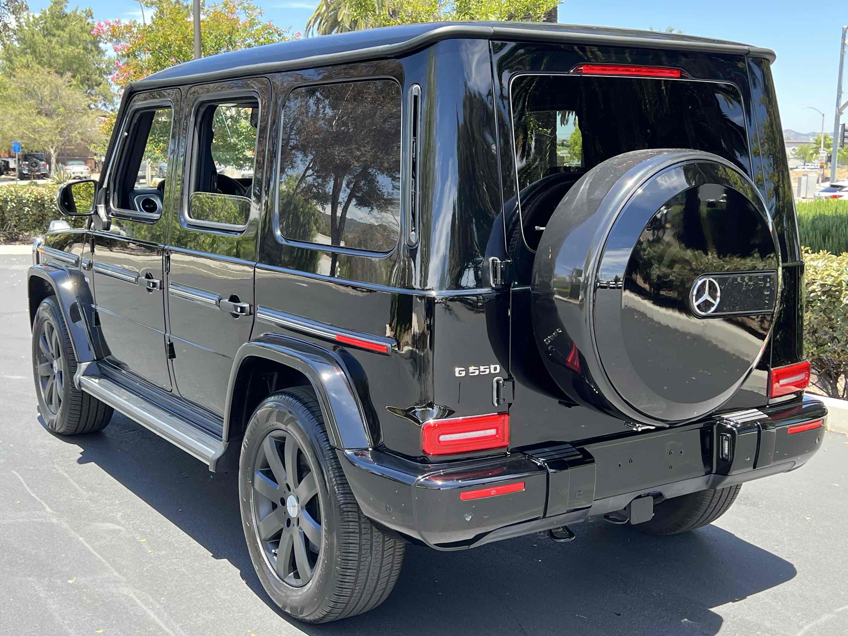 2023 Mercedes Benz G 550 photo 2