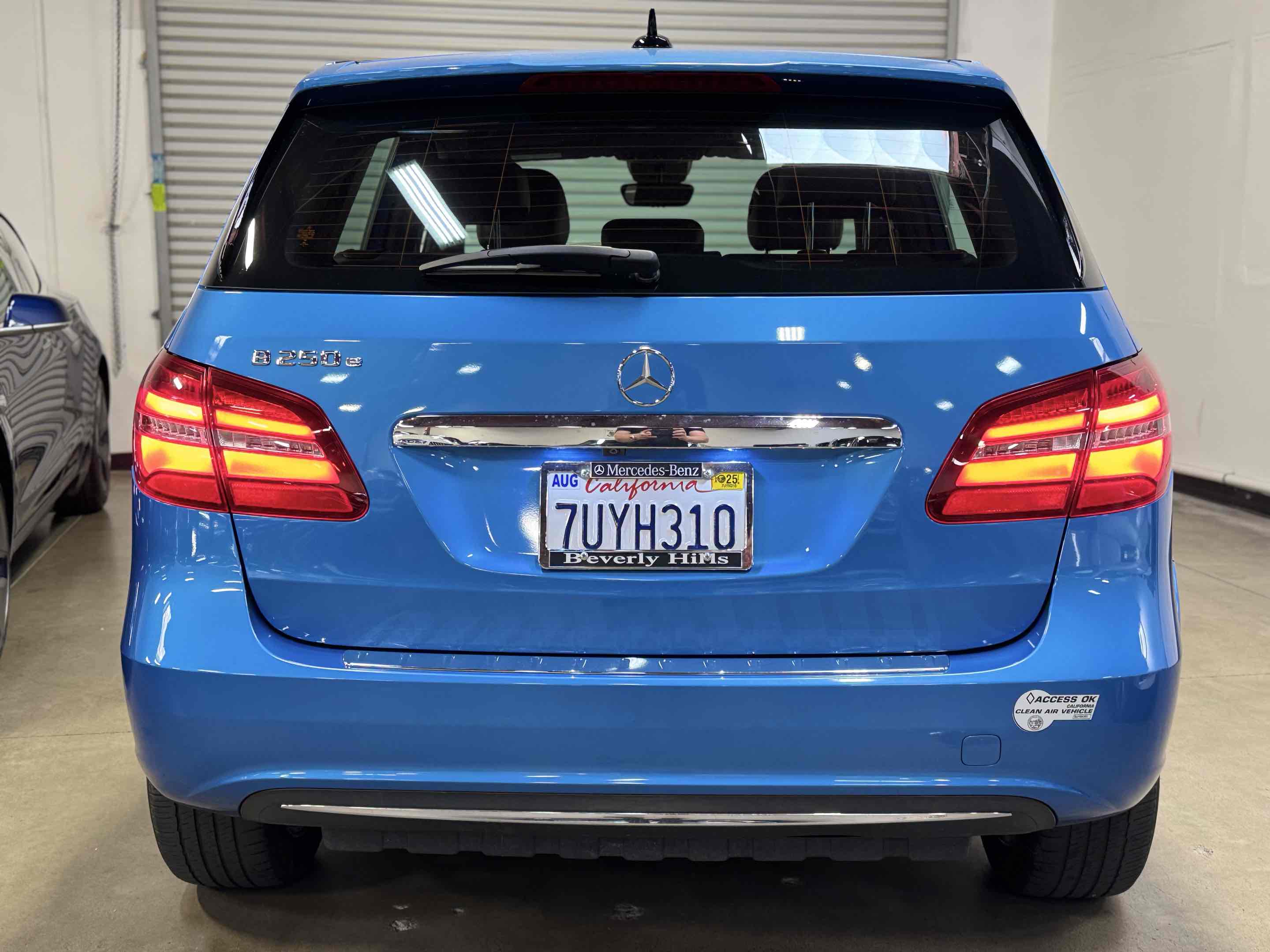2016 Mercedes Benz B photo 30