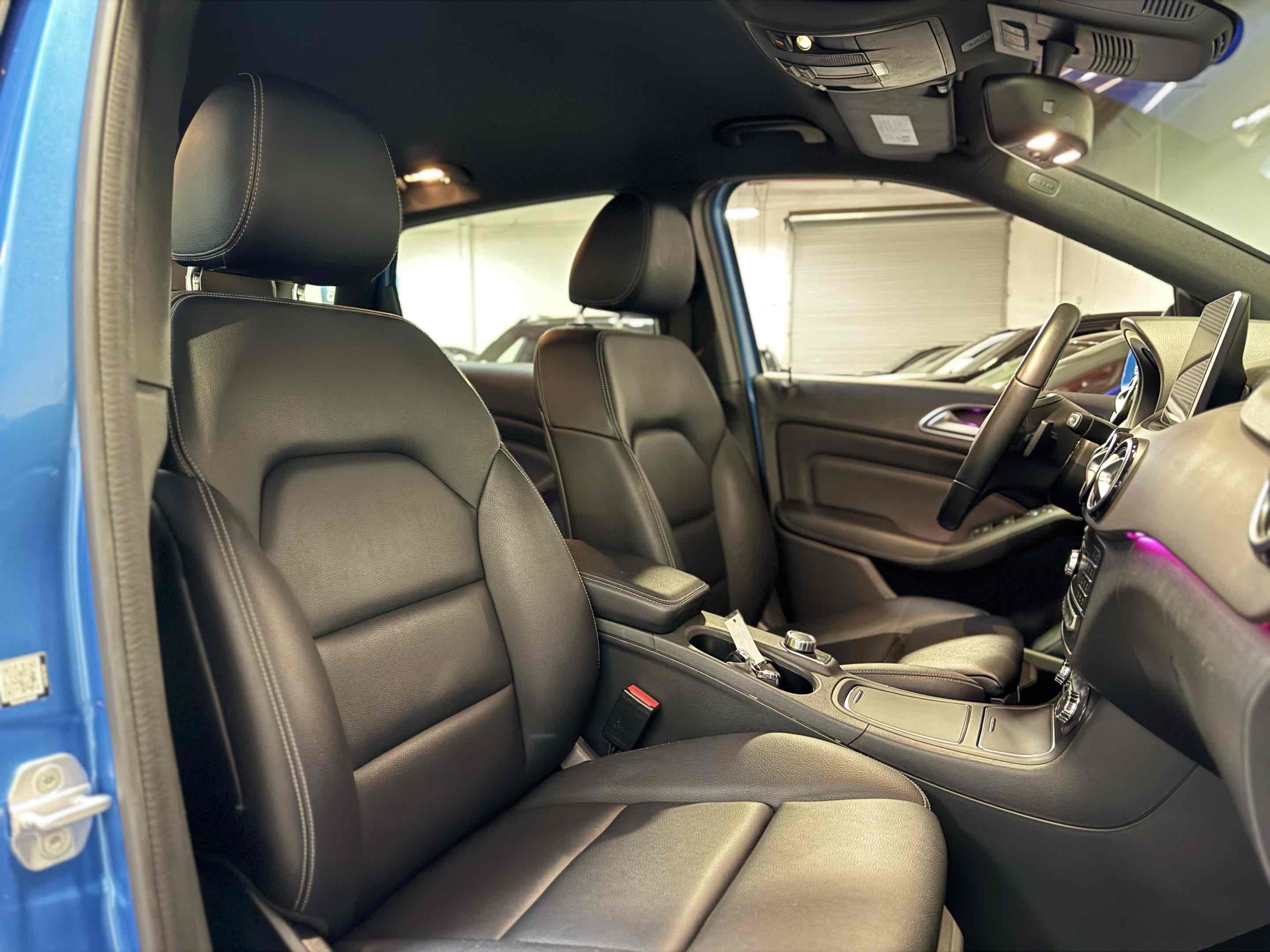 2016 Mercedes Benz B photo 43