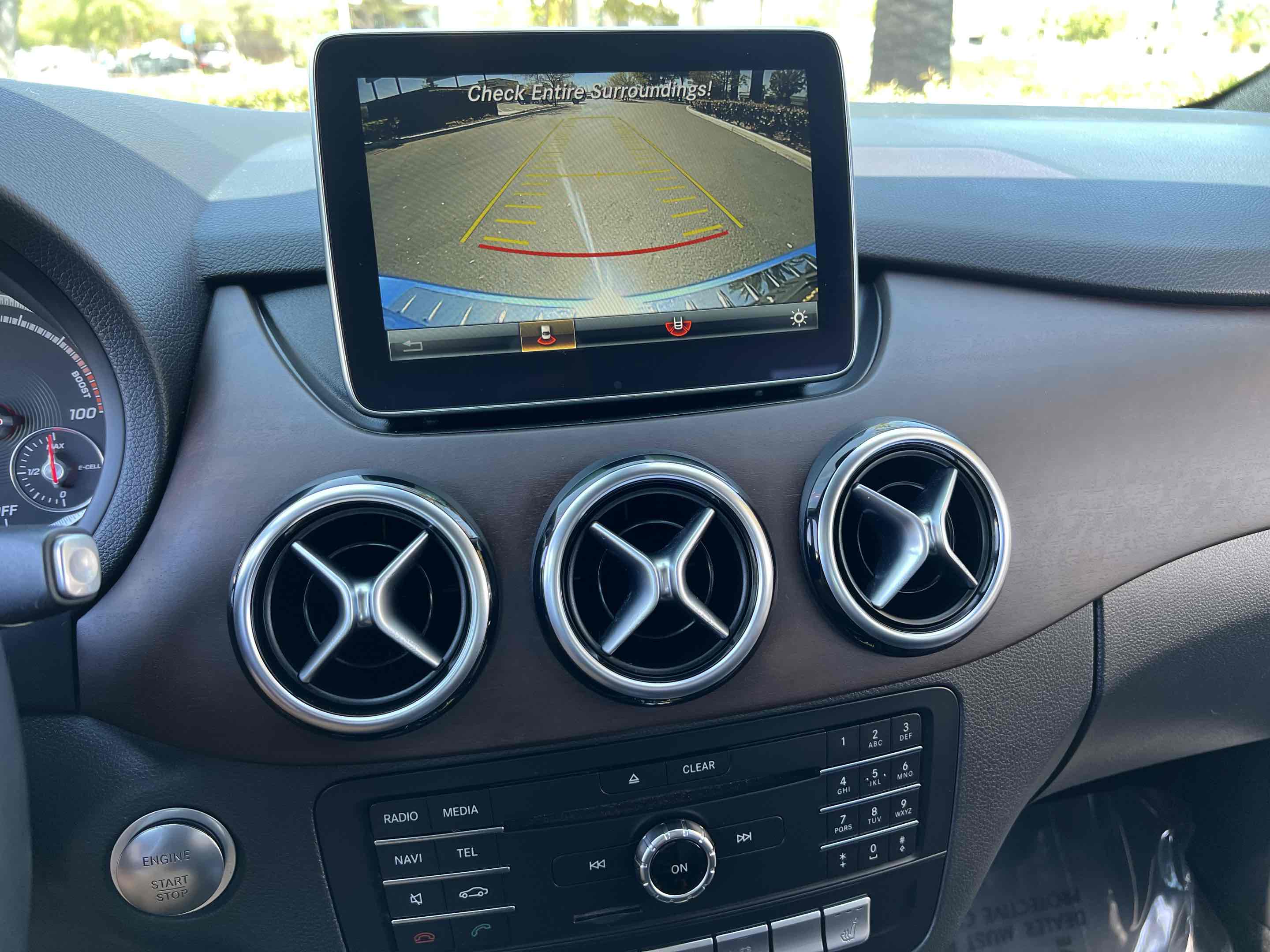 2016 Mercedes Benz B photo 33