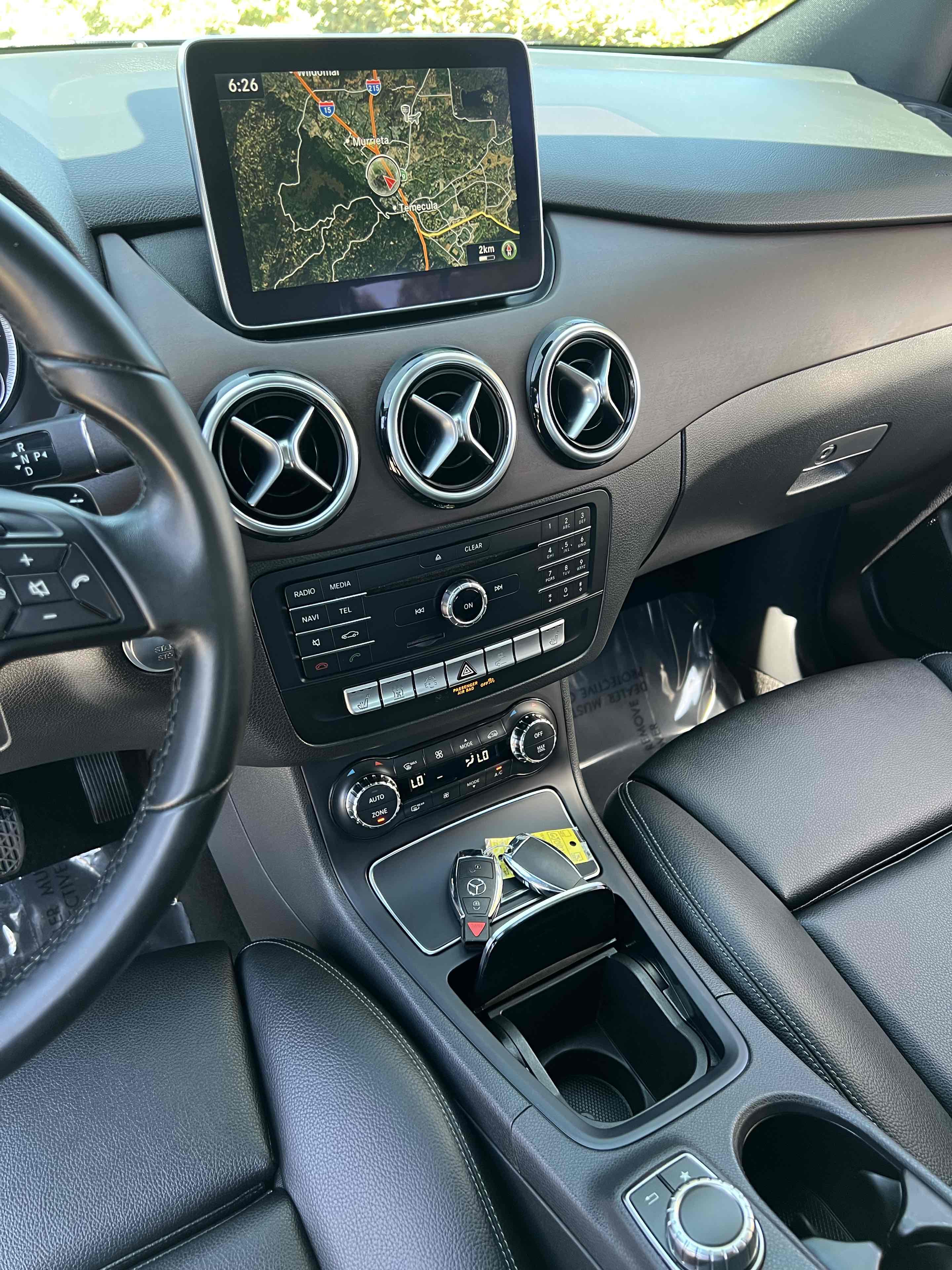 2016 Mercedes Benz B photo 37