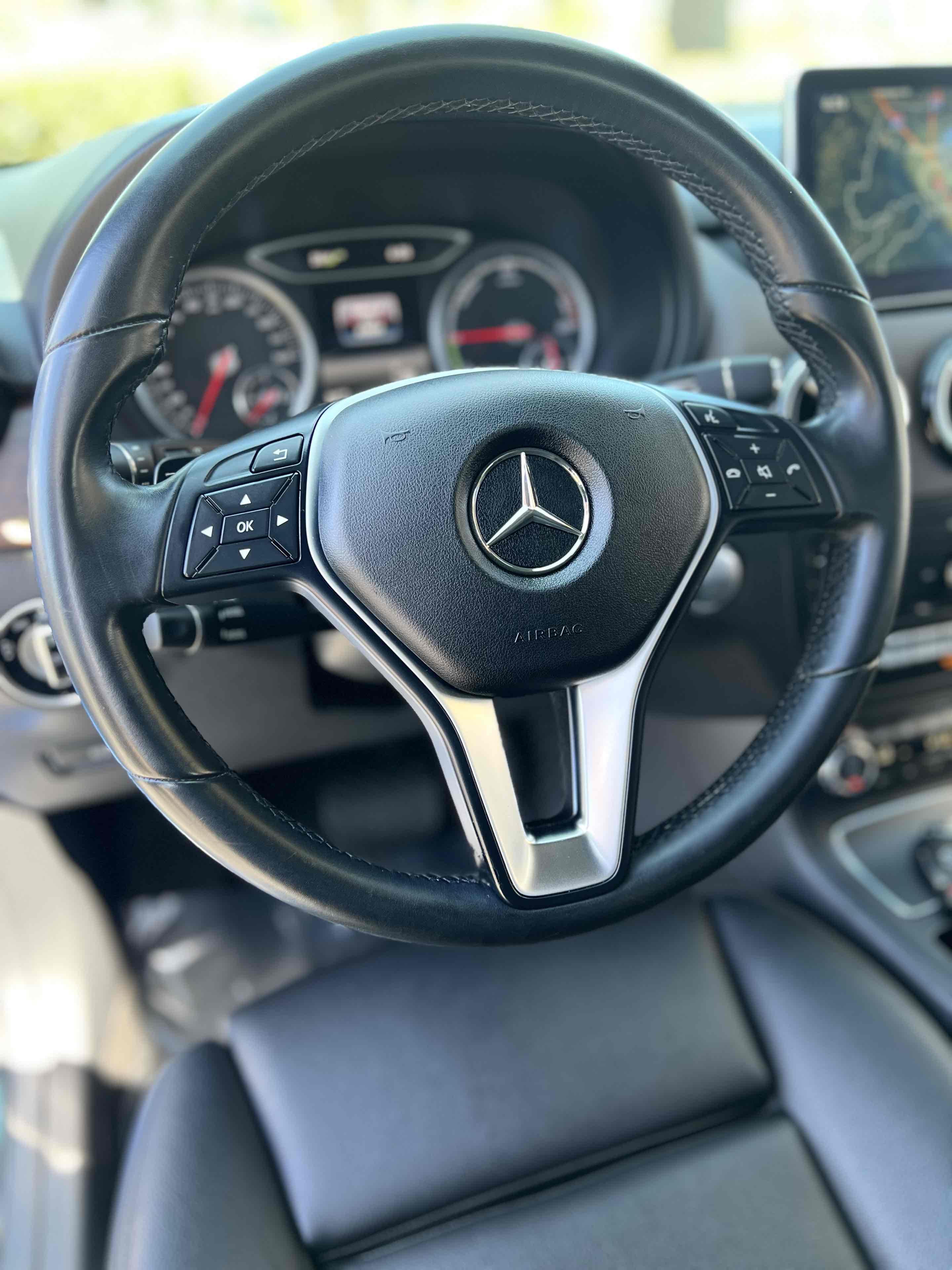 2016 Mercedes Benz B photo 31