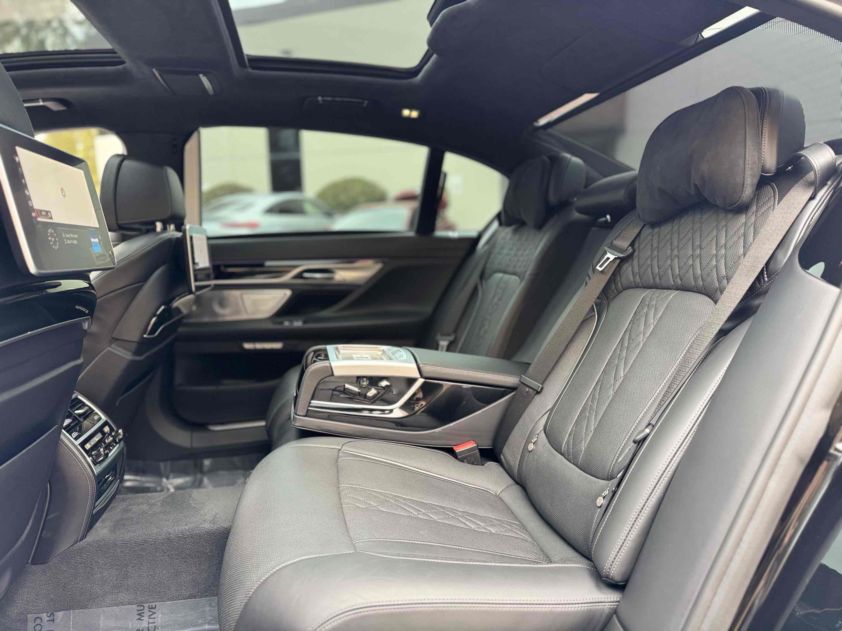 2018 Bmw B7 xDrive Sedan photo 41
