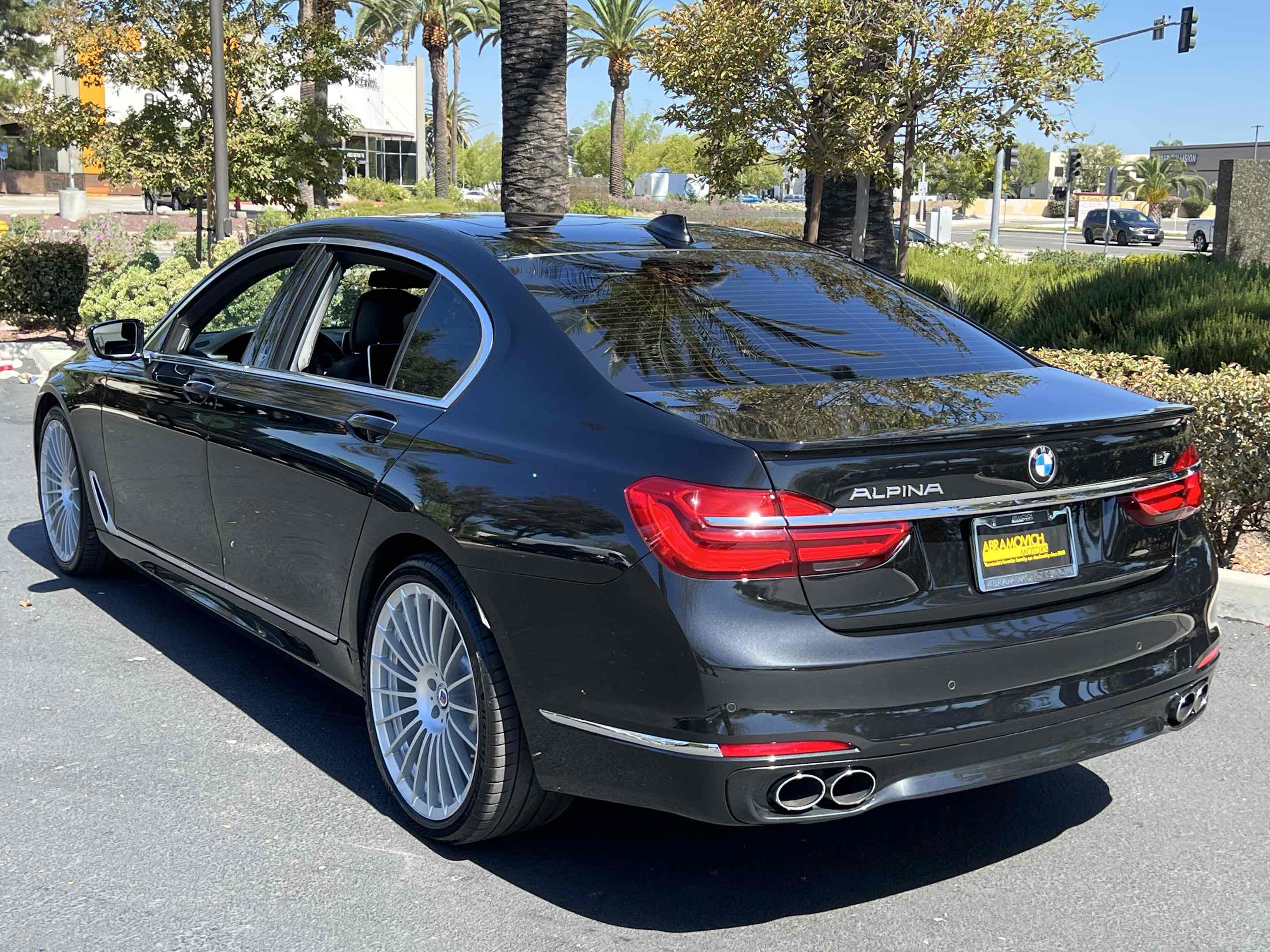 2018 Bmw B7 xDrive Sedan photo 2