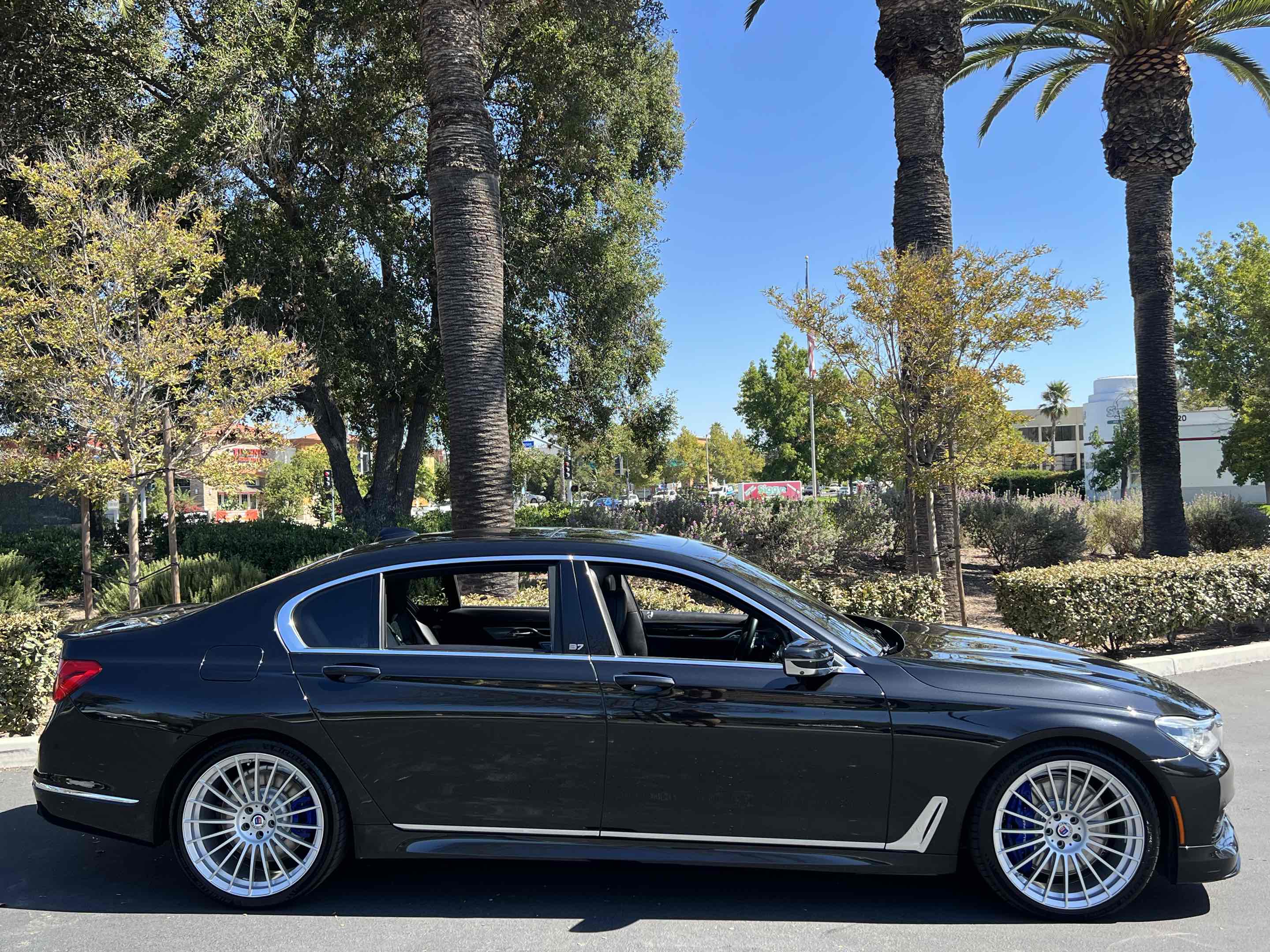 2018 Bmw B7 xDrive Sedan photo 19