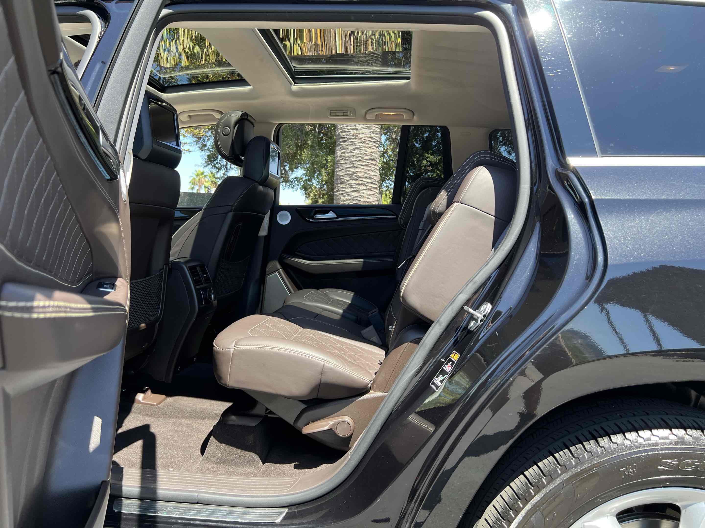 2019 Mercedes Benz GLS 450 4MATIC photo 3