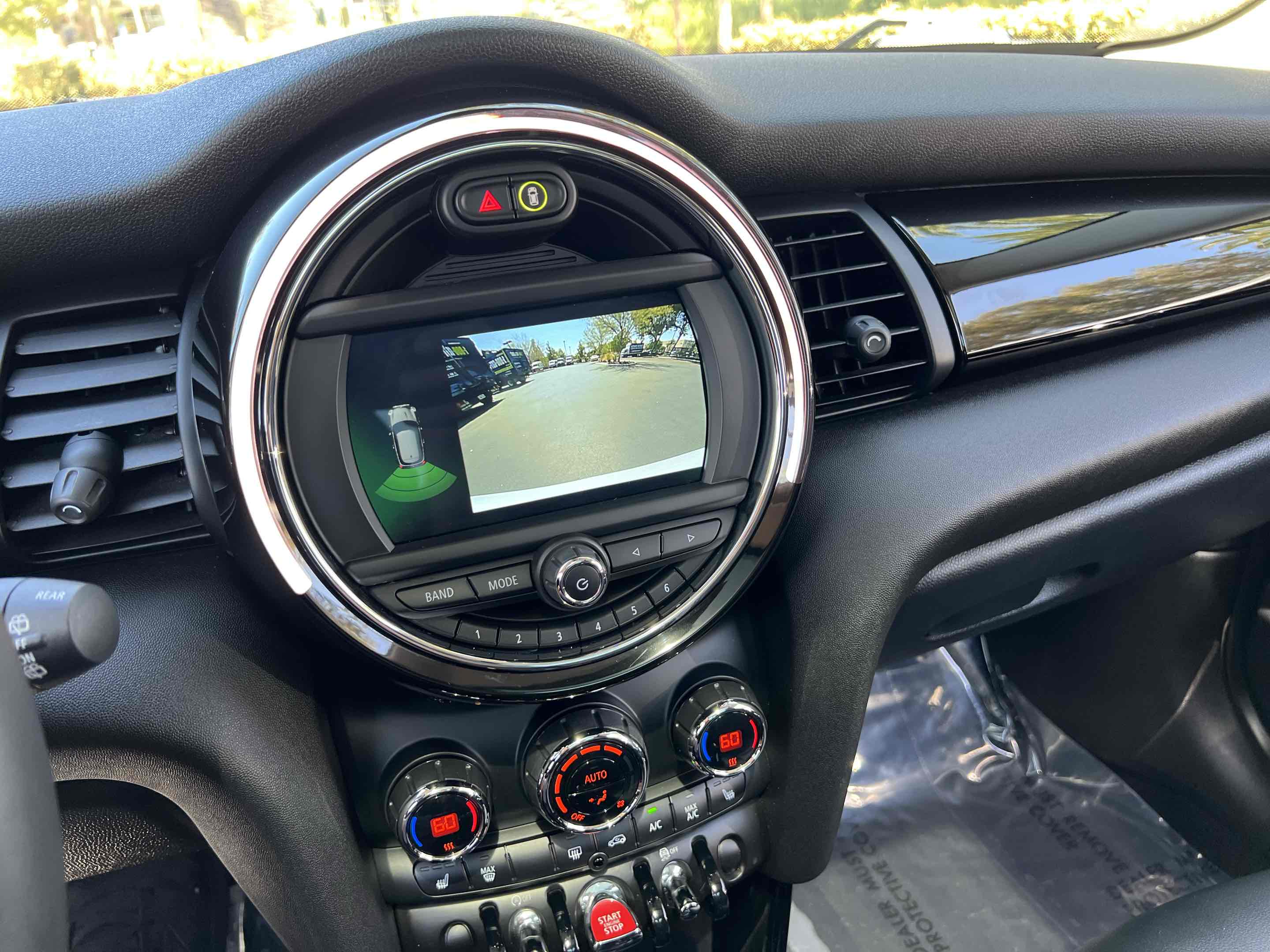 2021 Mini Cooper 2 Door Hardtop Signature photo 4