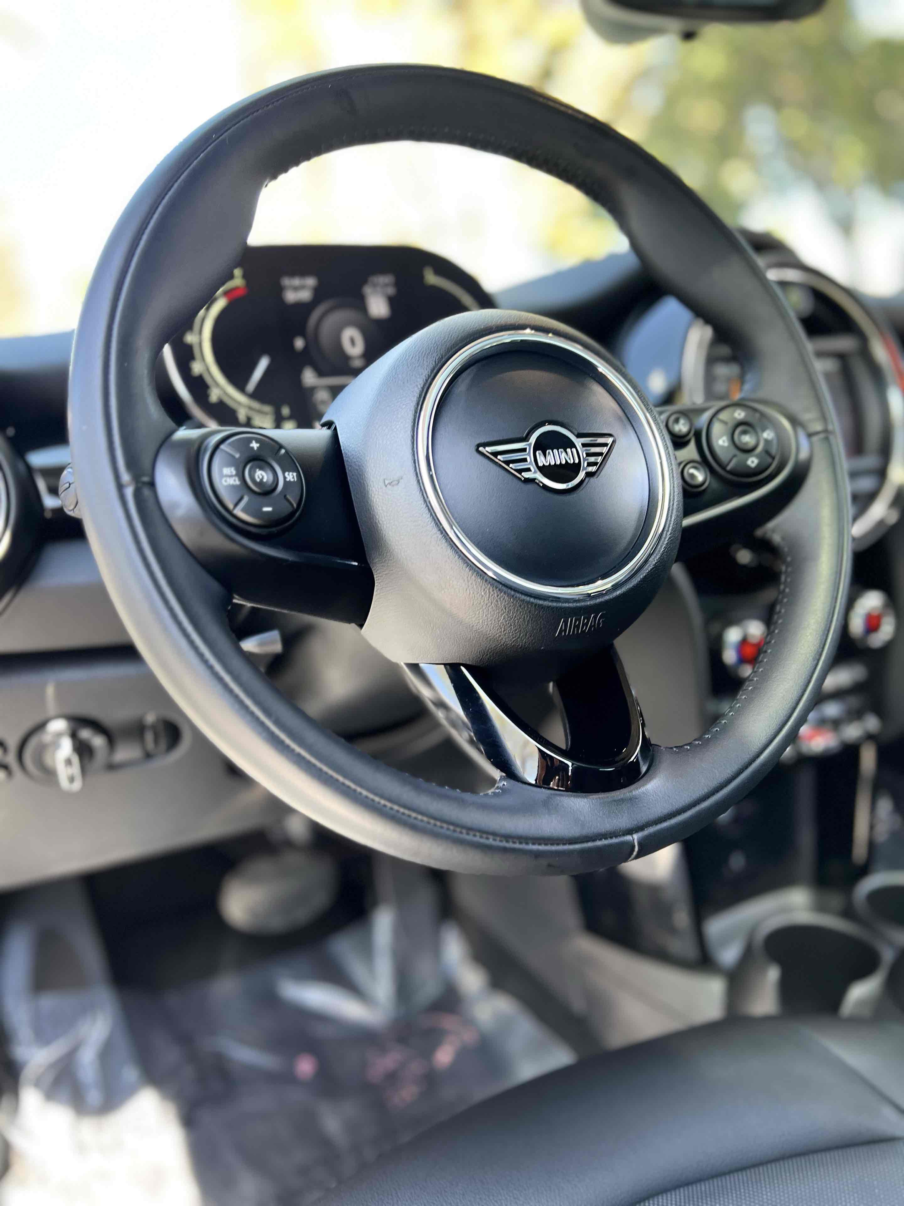 2021 Mini Cooper 2 Door Hardtop Signature photo 9