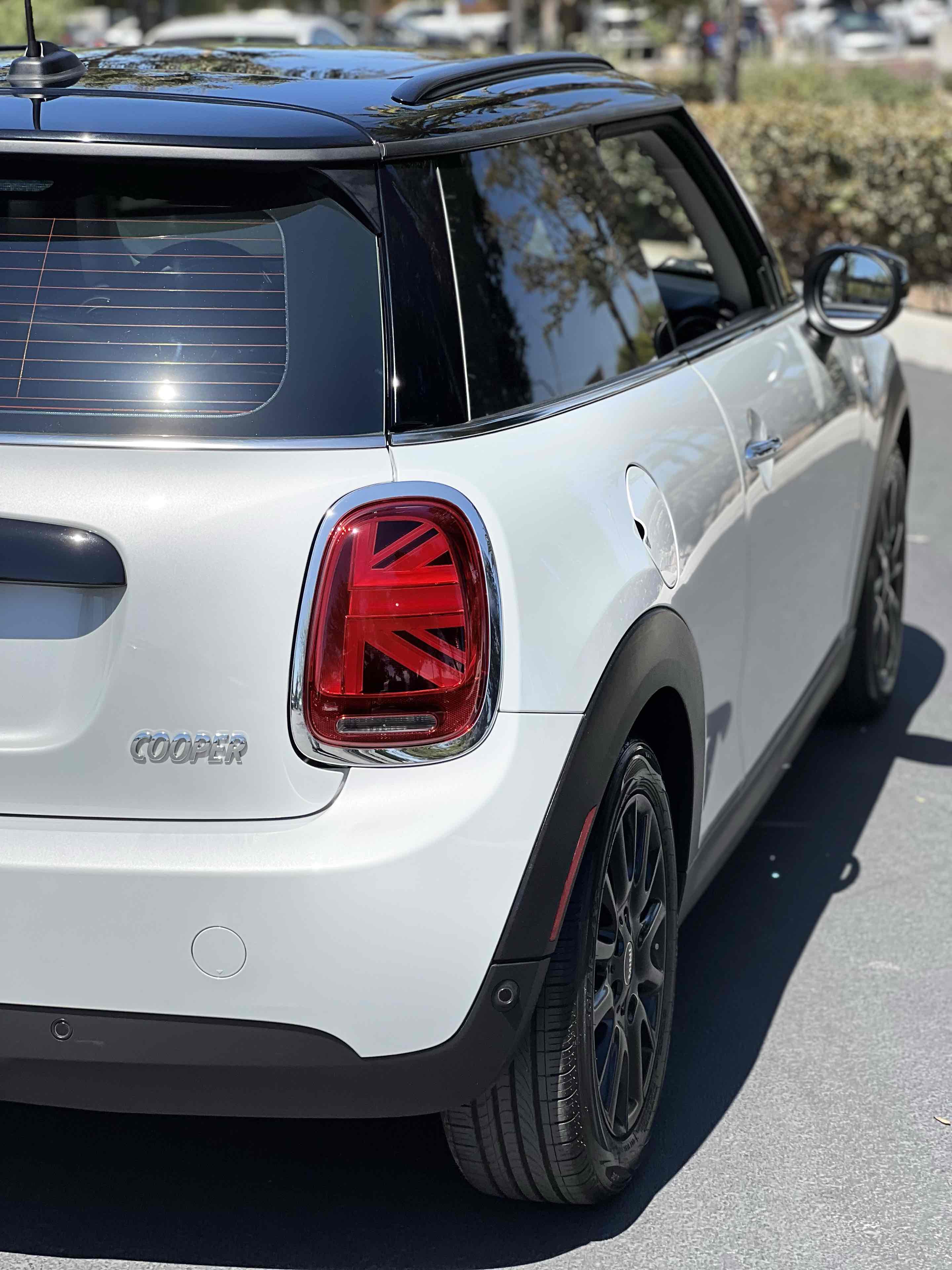 2021 Mini Cooper 2 Door Hardtop Signature photo 12