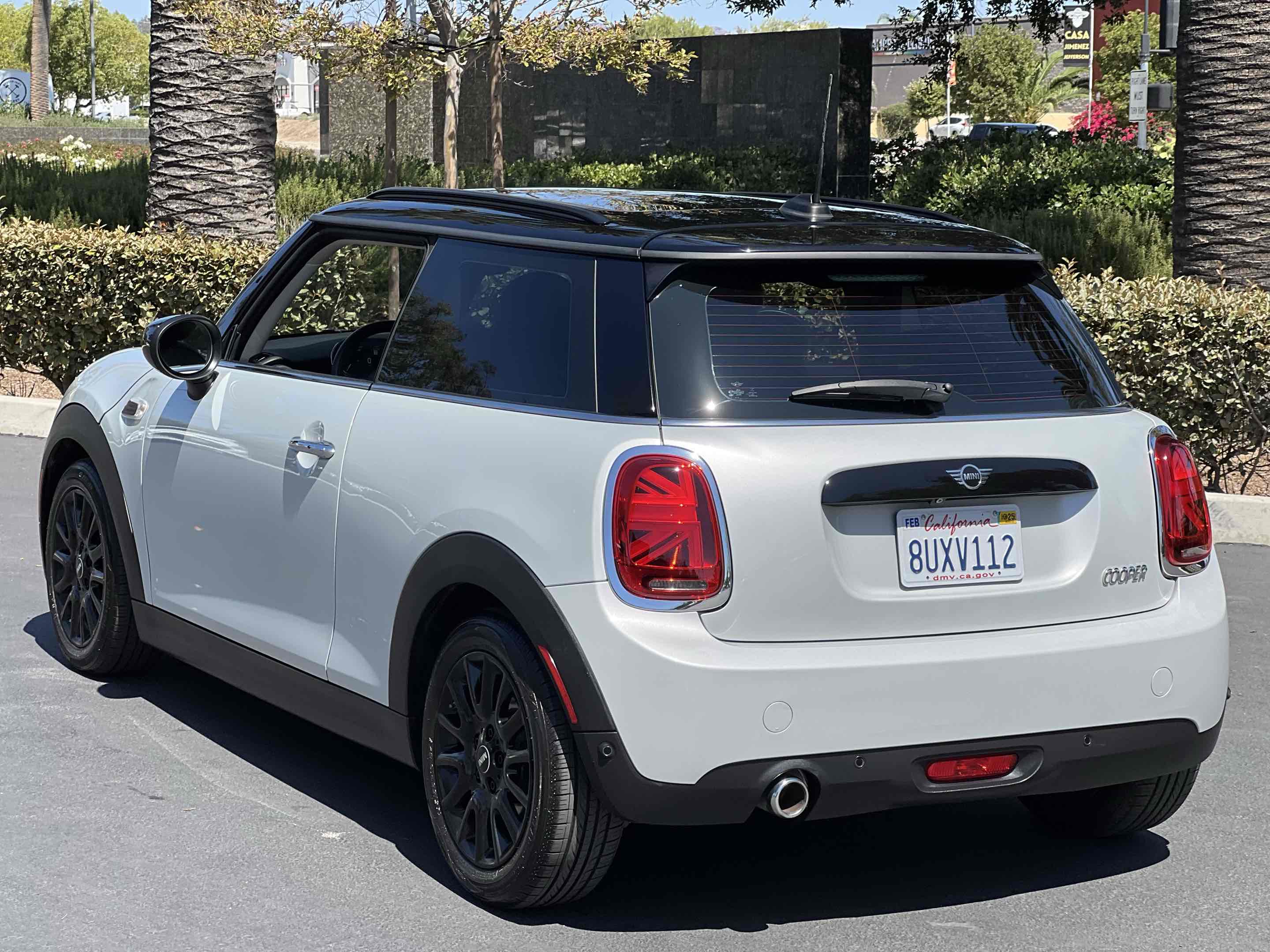 2021 Mini Cooper 2 Door Hardtop Signature photo 14