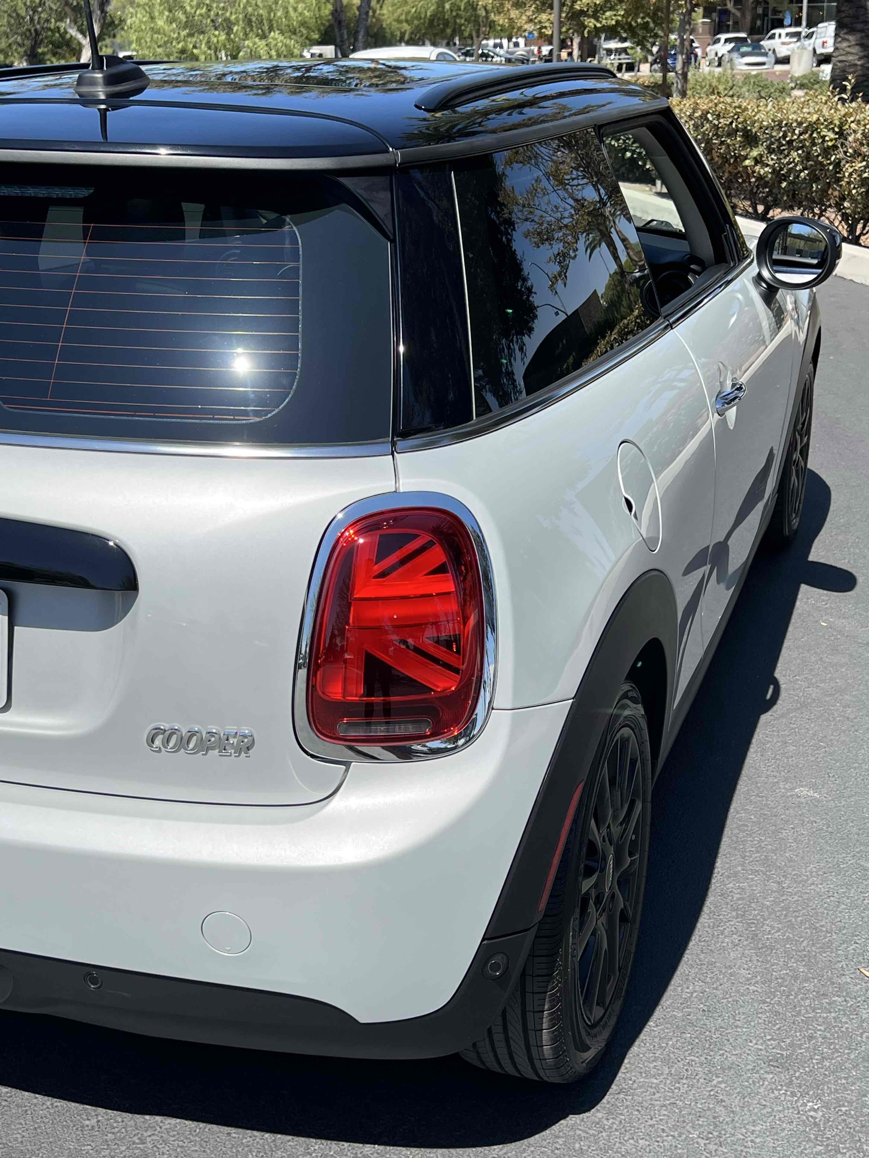 2021 Mini Cooper 2 Door Hardtop Signature photo 19