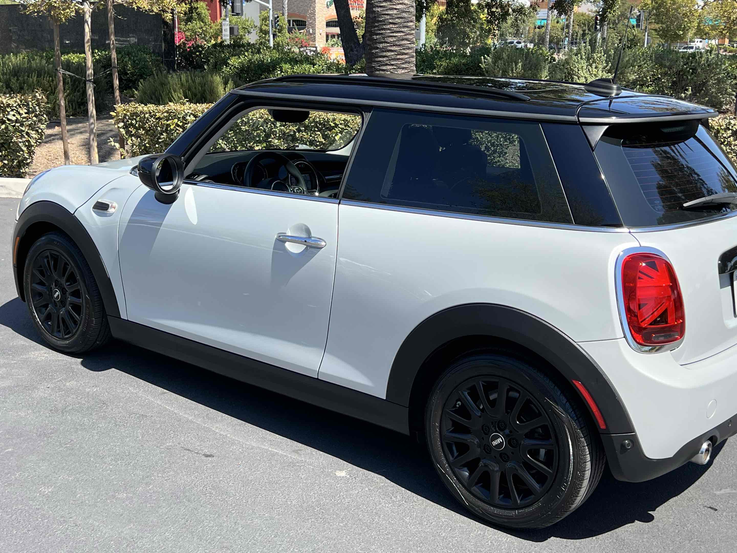 2021 Mini Cooper 2 Door Hardtop Signature photo 22