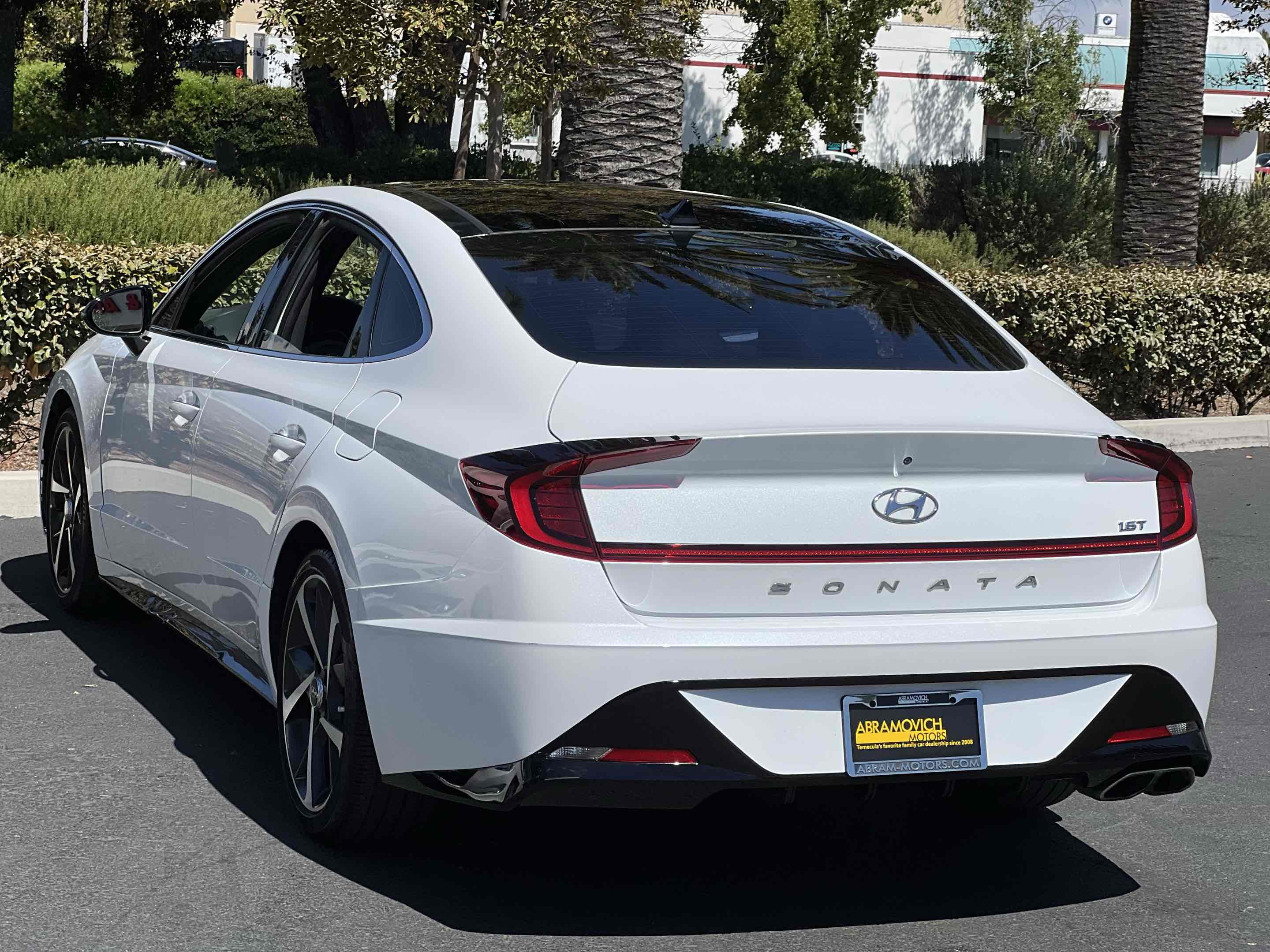 2021 Hyundai Sonata SEL Plus photo 2