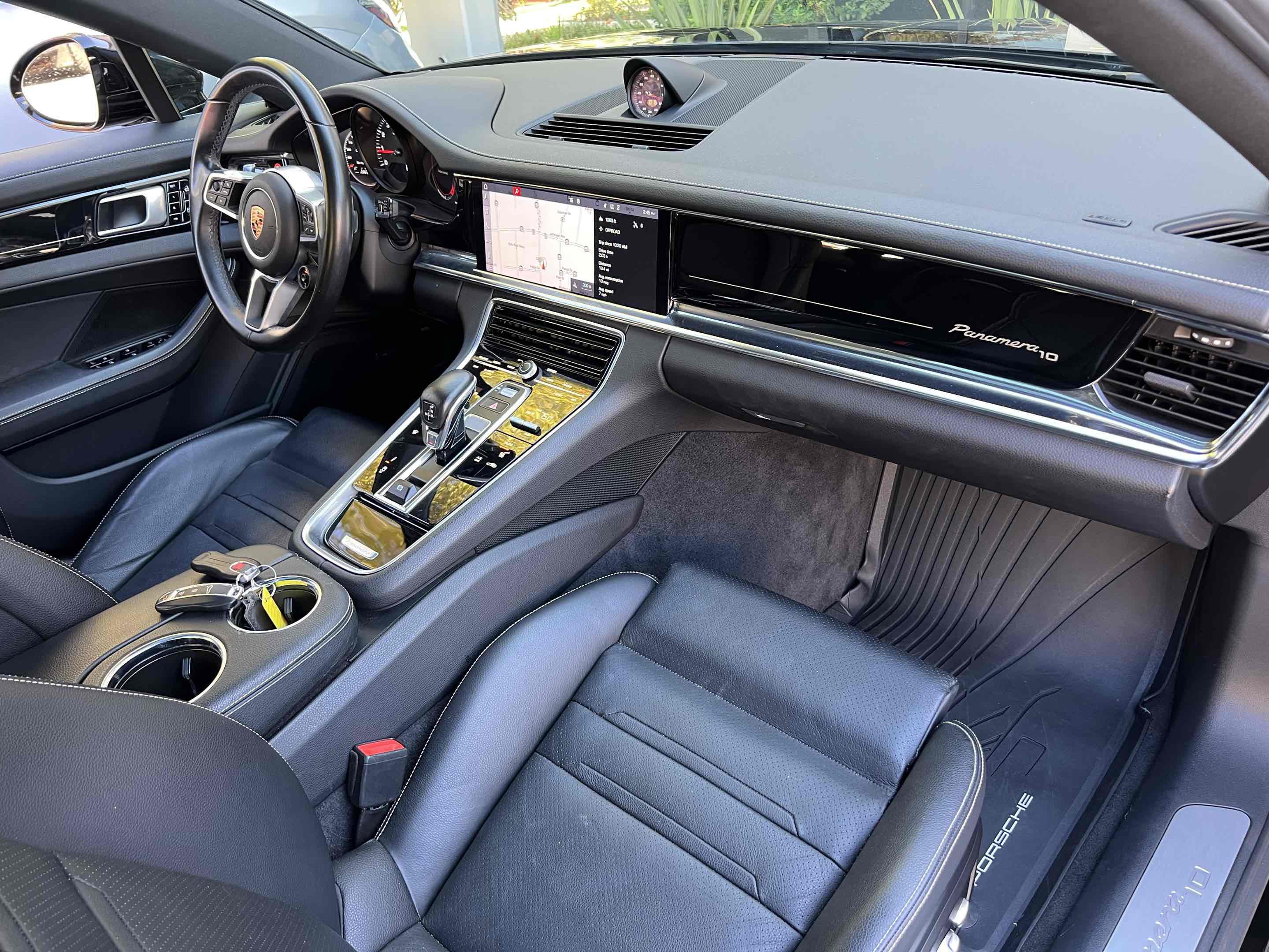 2020 Porsche Panamera 4 photo 3