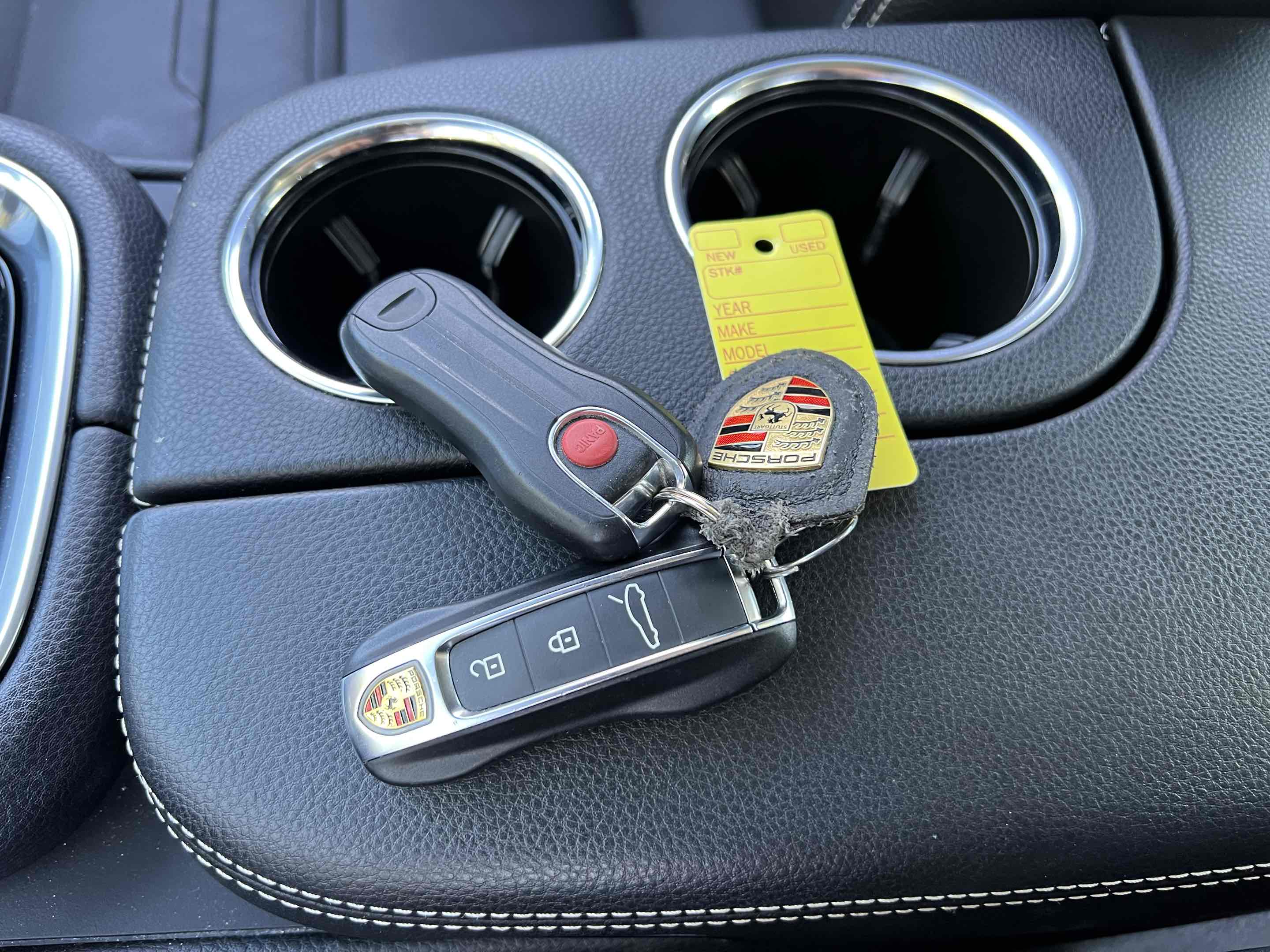 2020 Porsche Panamera 4 photo 8