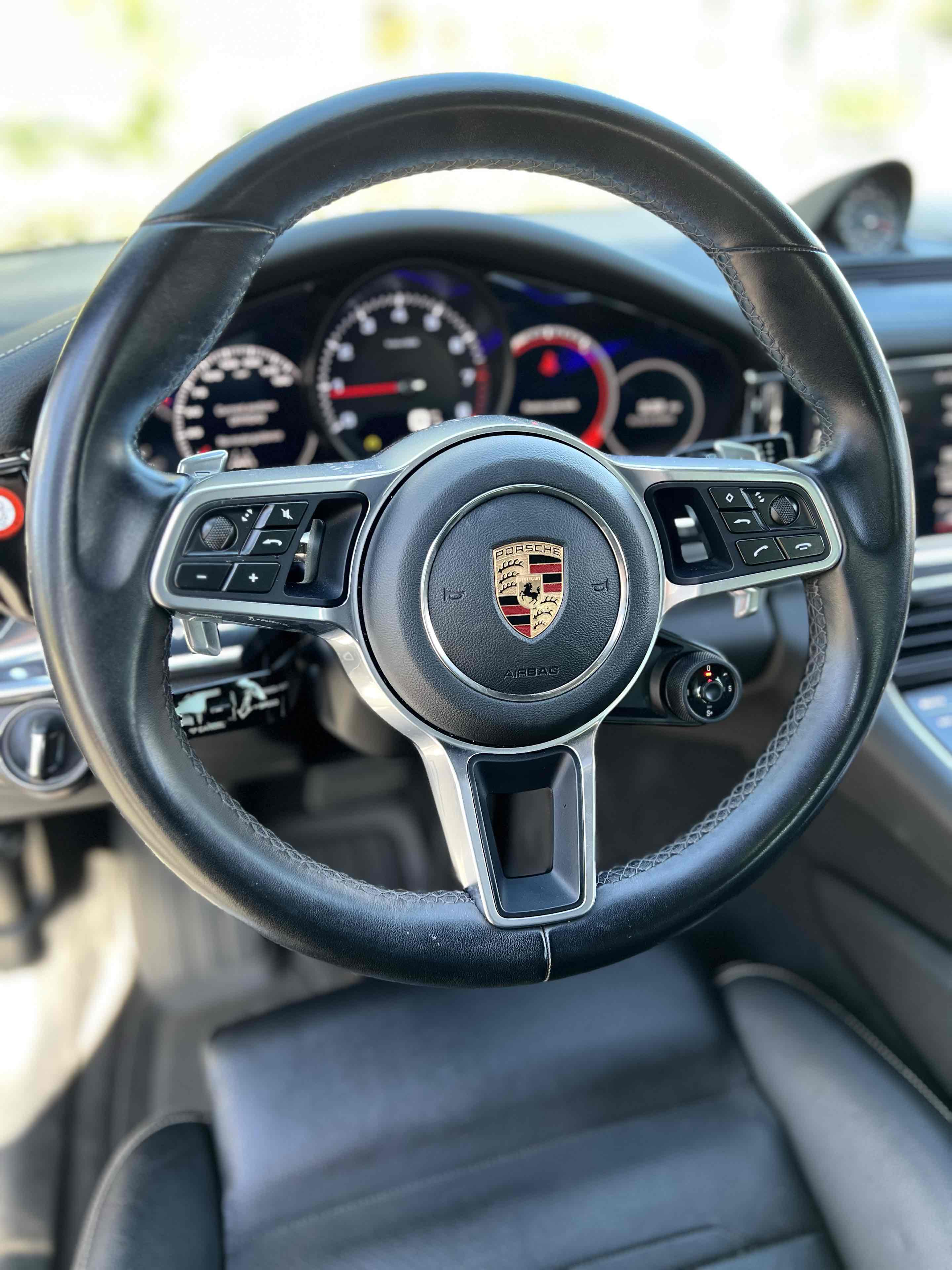 2020 Porsche Panamera 4 photo 14