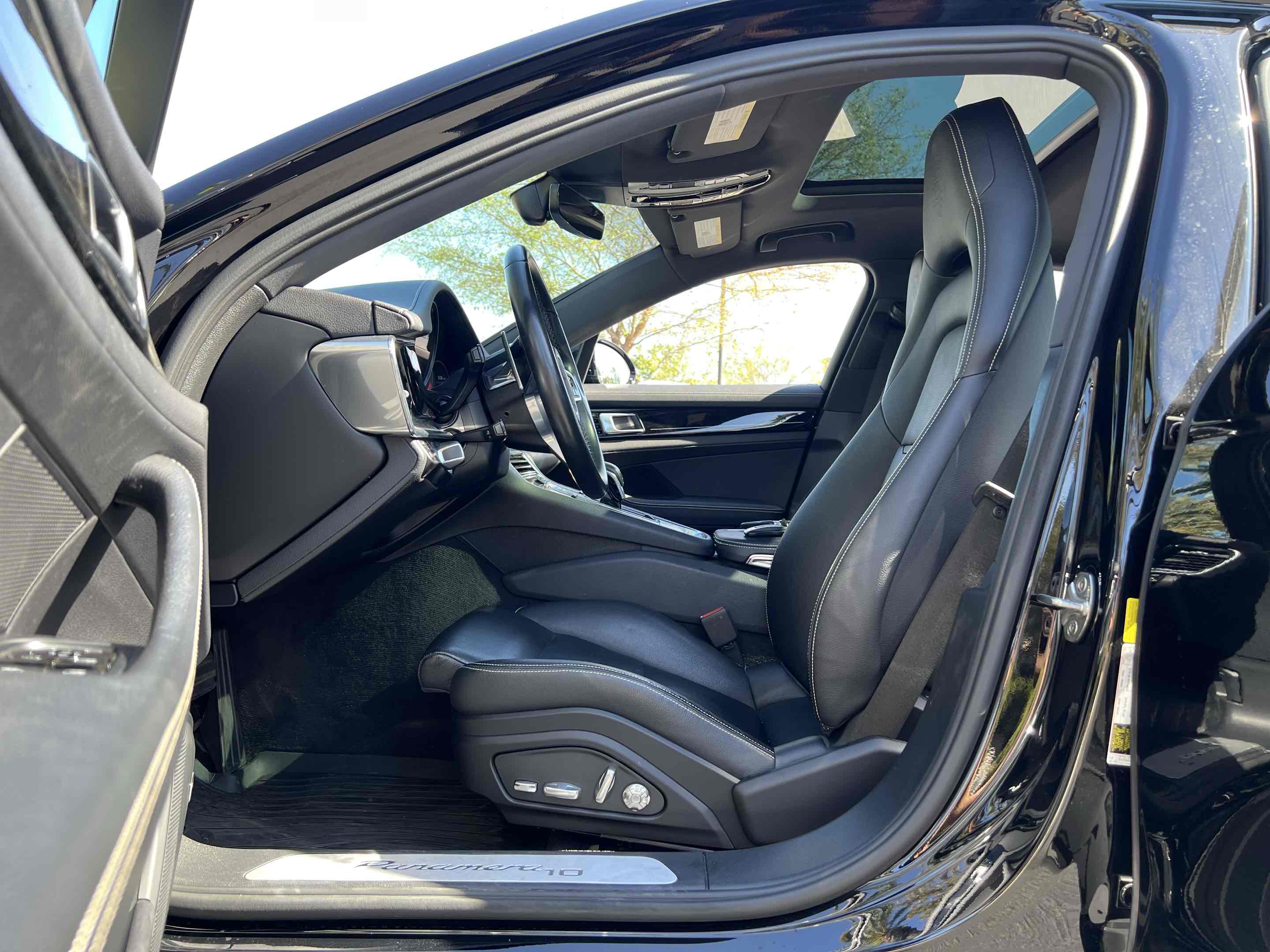 2020 Porsche Panamera 4 photo 16