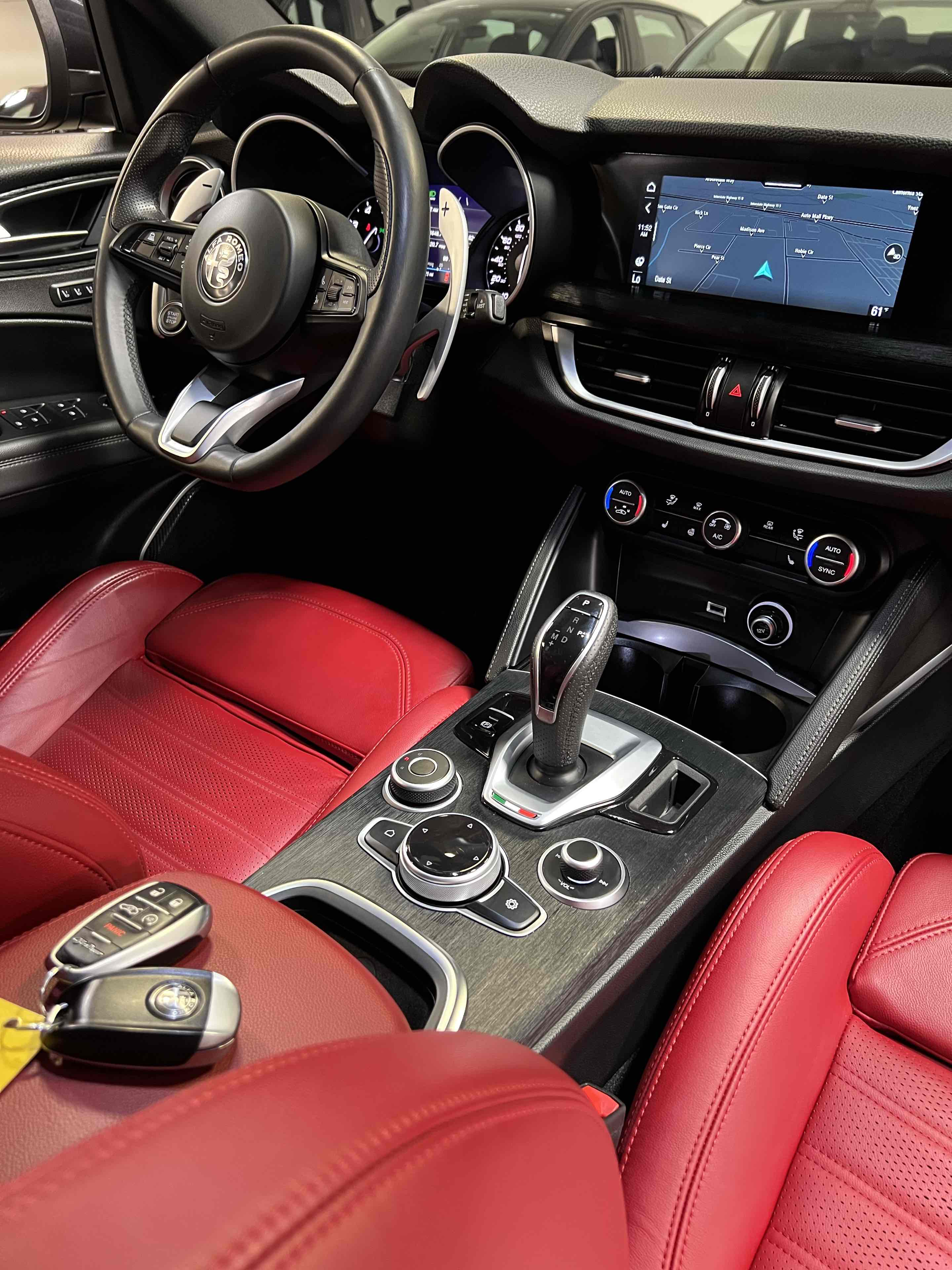 2023 Alfa Romeo Stelvio Sprint photo 16