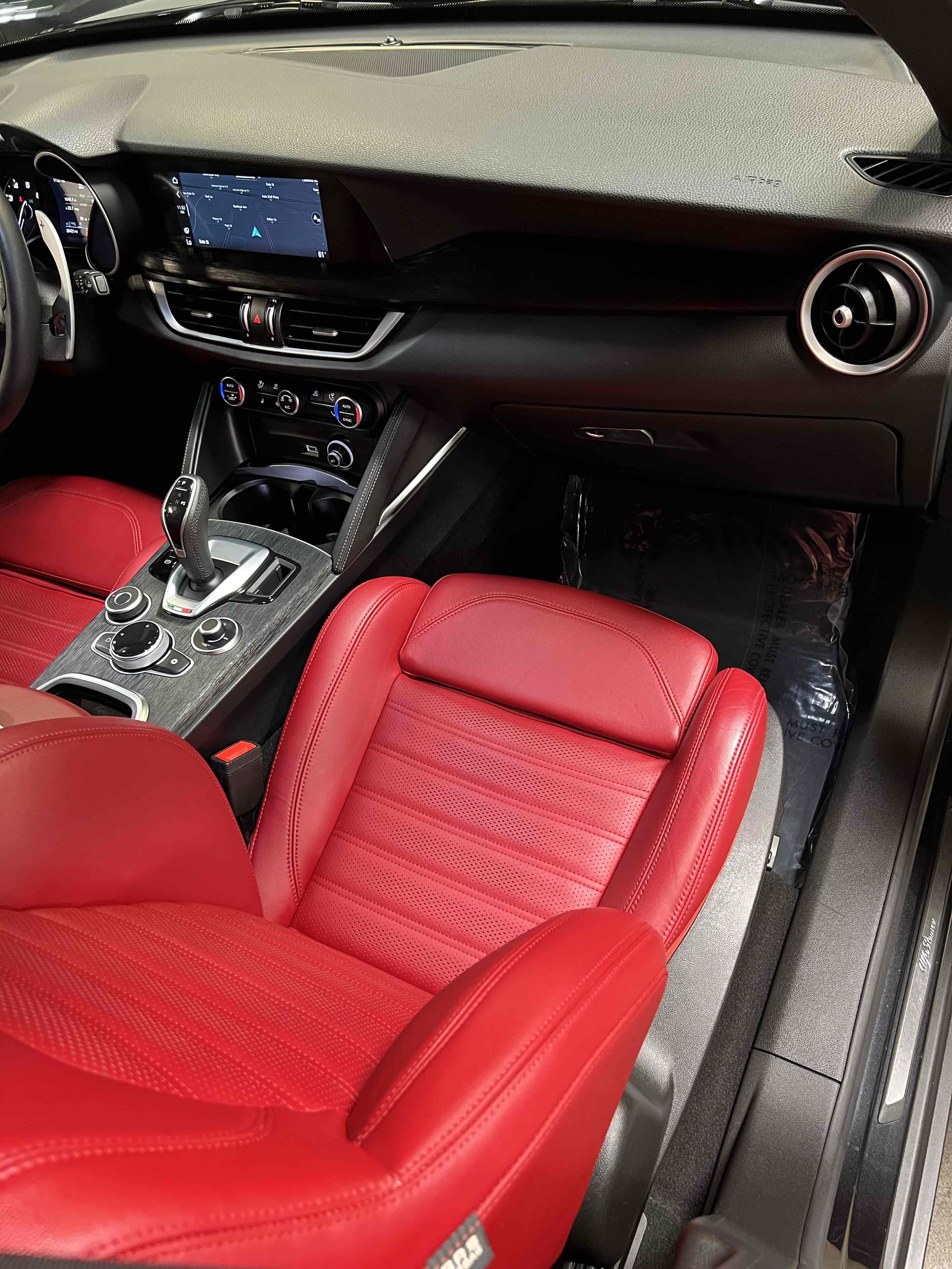 2023 Alfa Romeo Stelvio Sprint photo 18