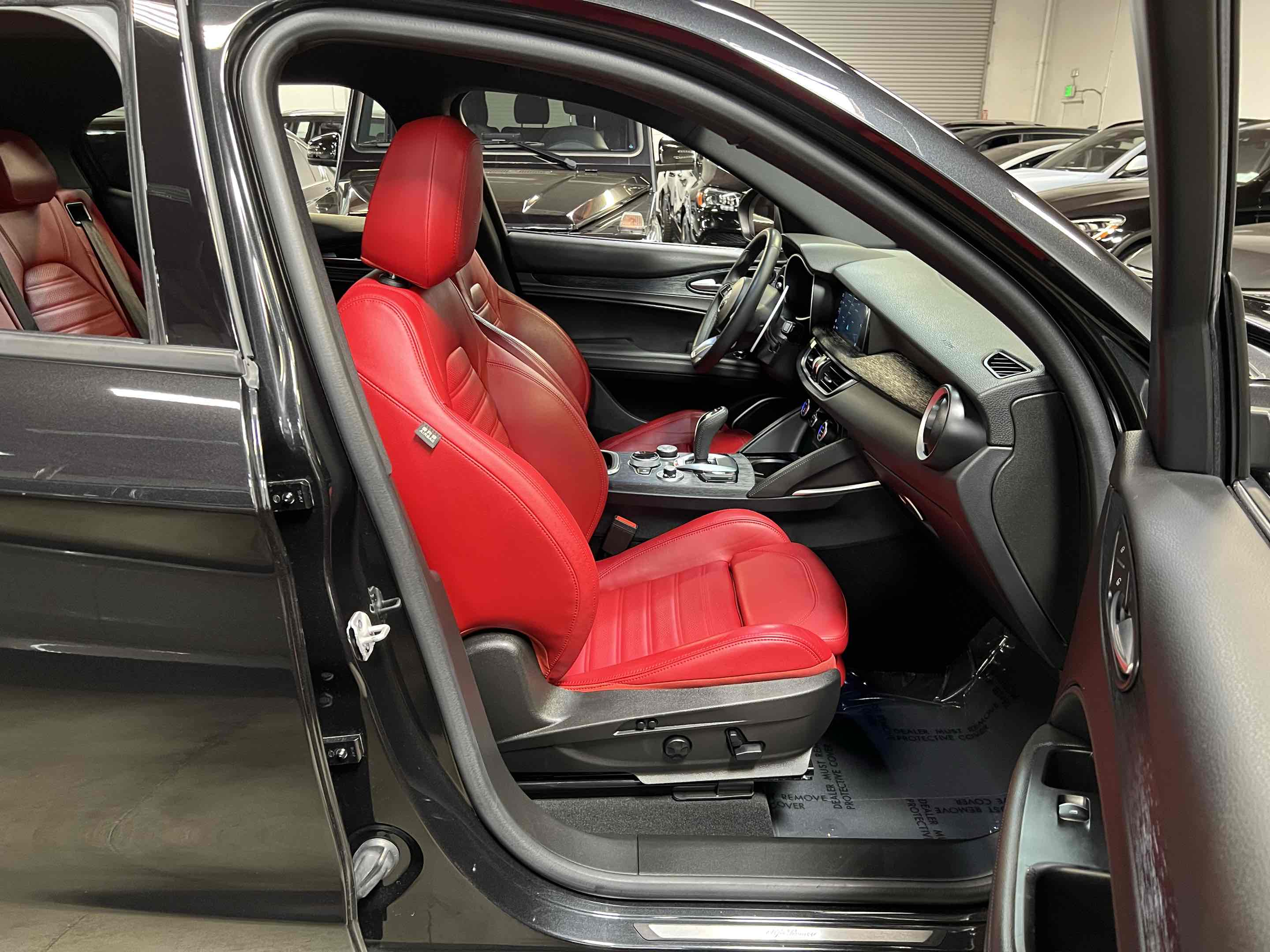 2023 Alfa Romeo Stelvio Sprint photo 21