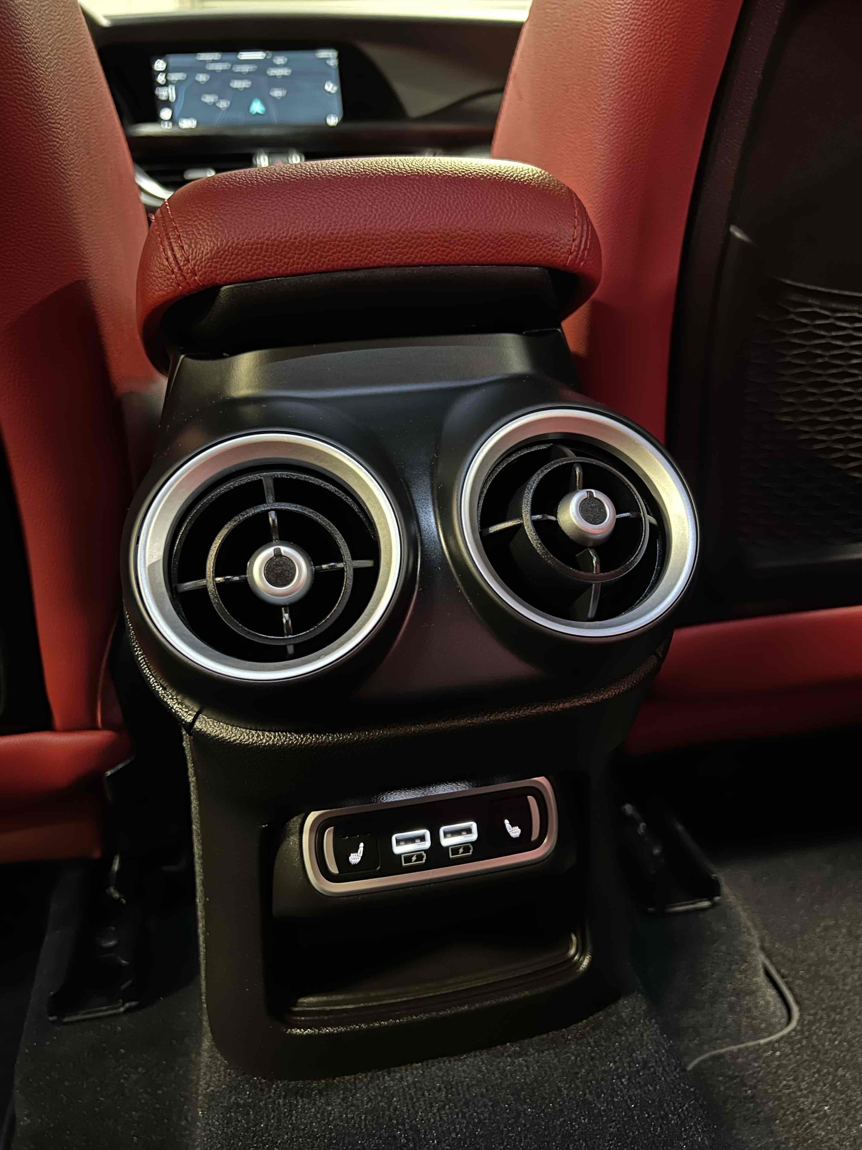 2023 Alfa Romeo Stelvio Sprint photo 31