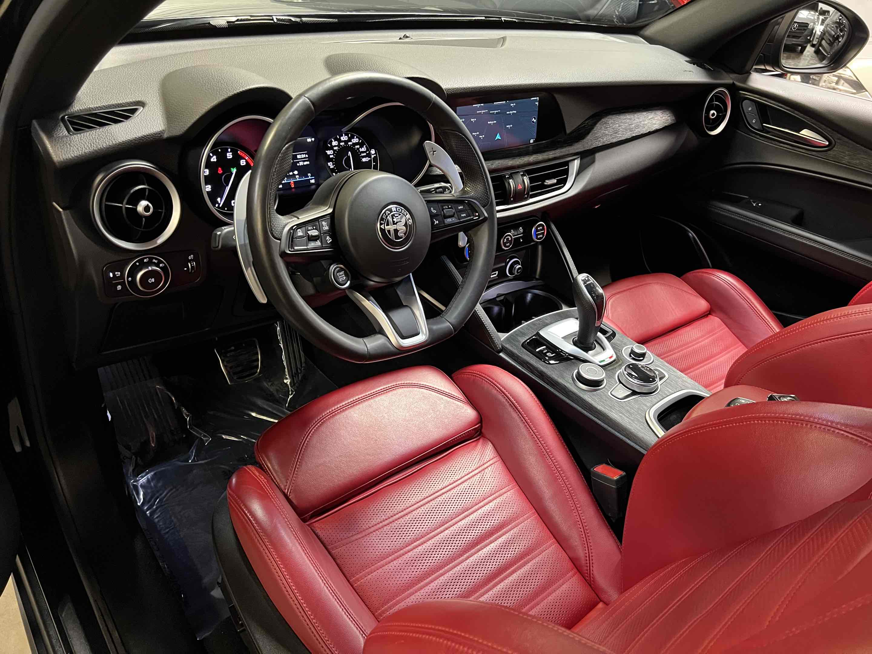 2023 Alfa Romeo Stelvio Sprint photo 36