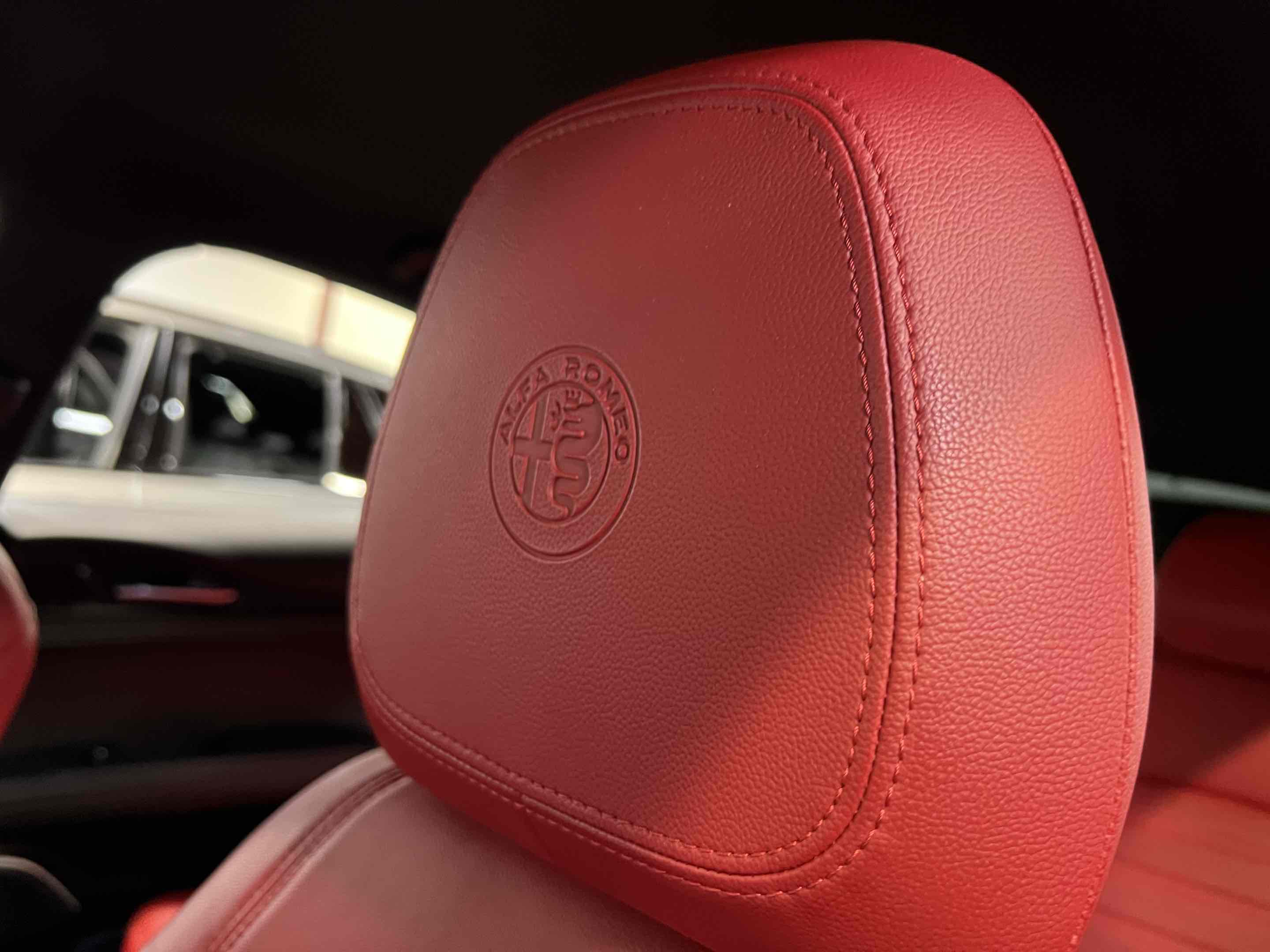 2023 Alfa Romeo Stelvio Sprint photo 38