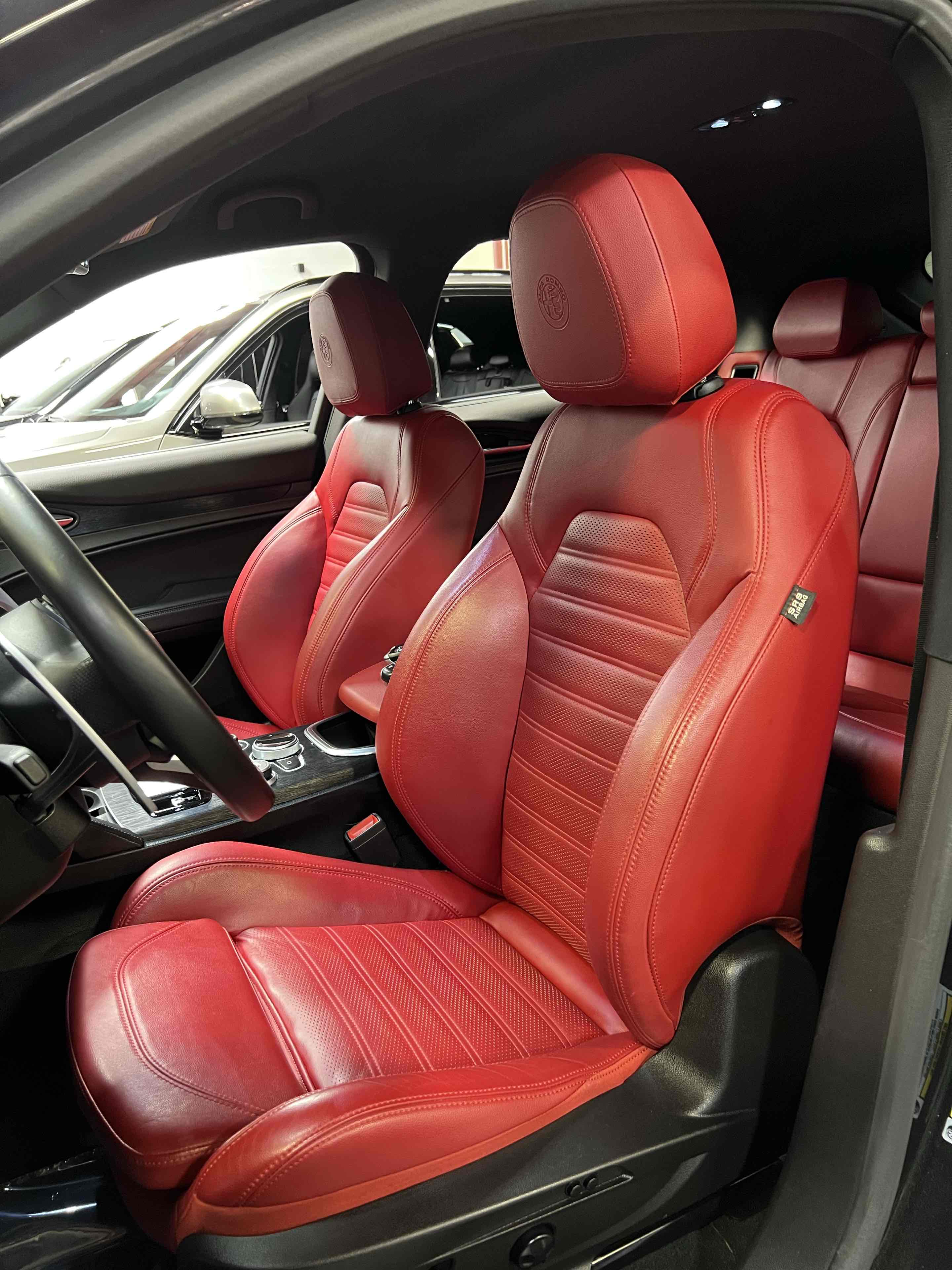 2023 Alfa Romeo Stelvio Sprint photo 40