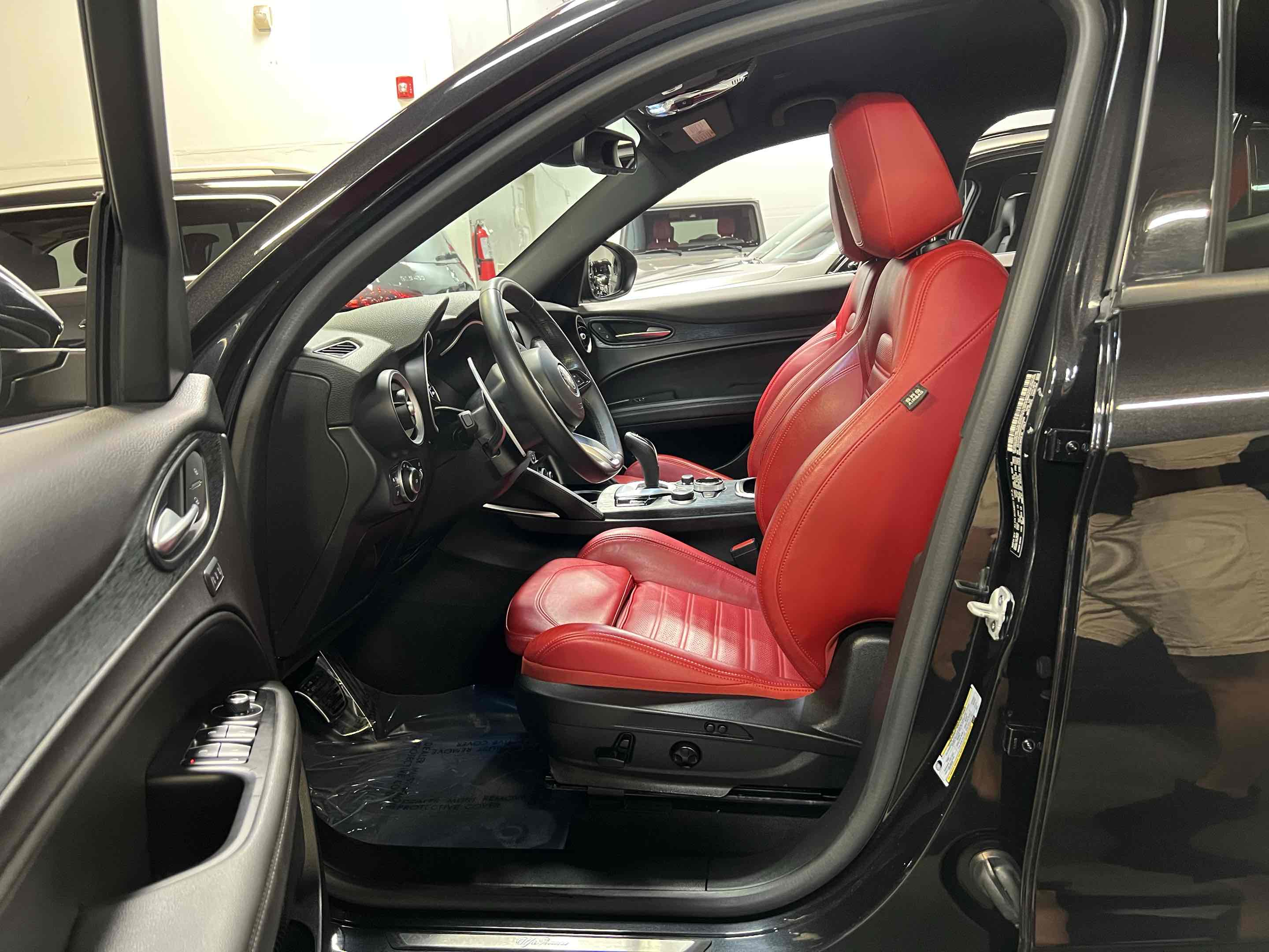 2023 Alfa Romeo Stelvio Sprint photo 42