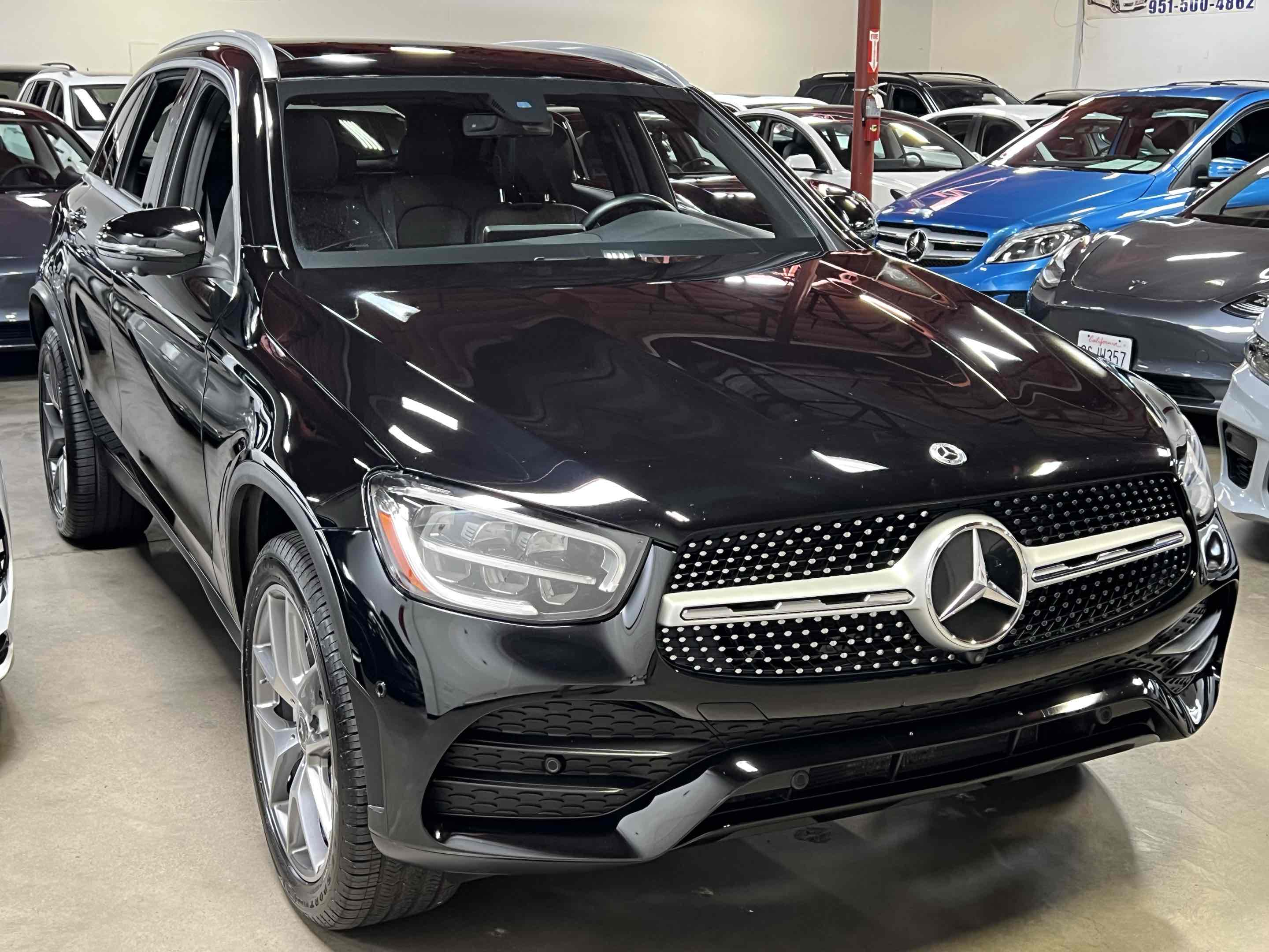 2021 Mercedes Benz GLC 300 4MATIC AMG photo 3