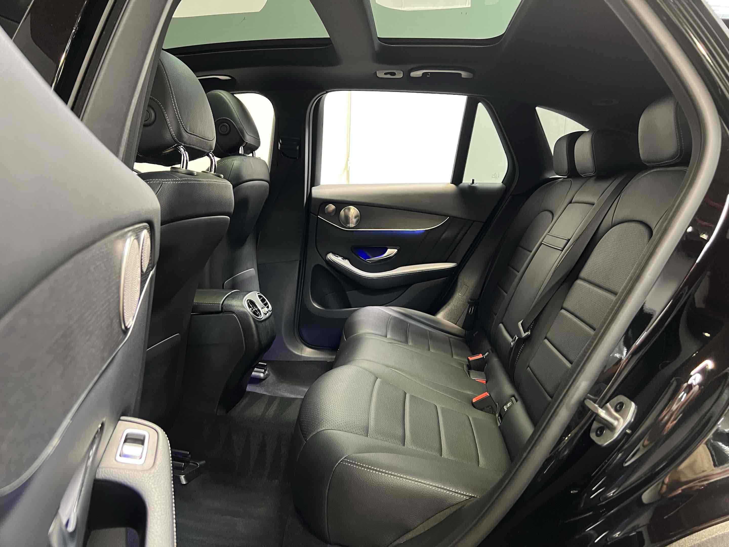 2021 Mercedes Benz GLC 300 4MATIC AMG photo 32