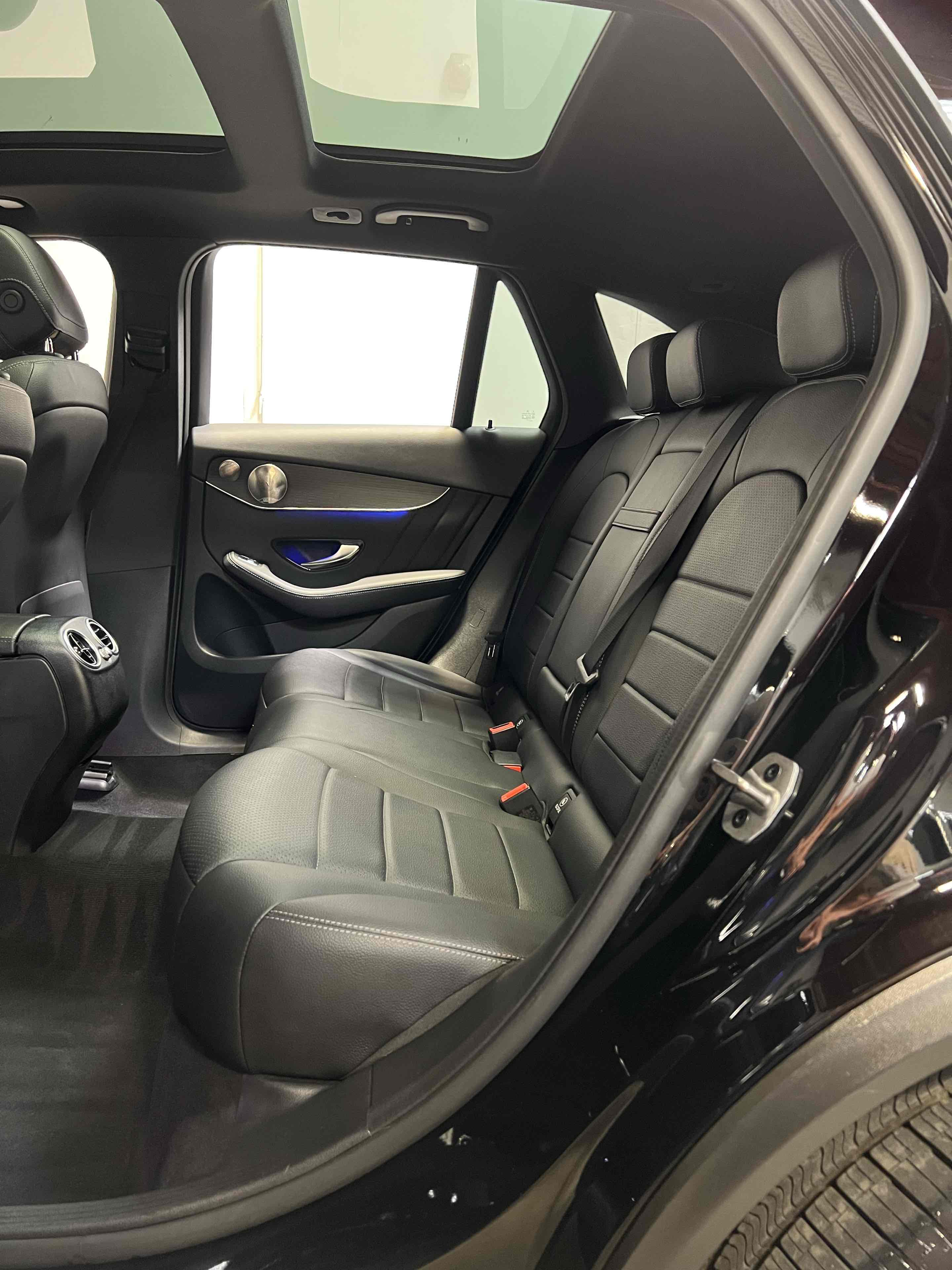2021 Mercedes Benz GLC 300 4MATIC AMG photo 36