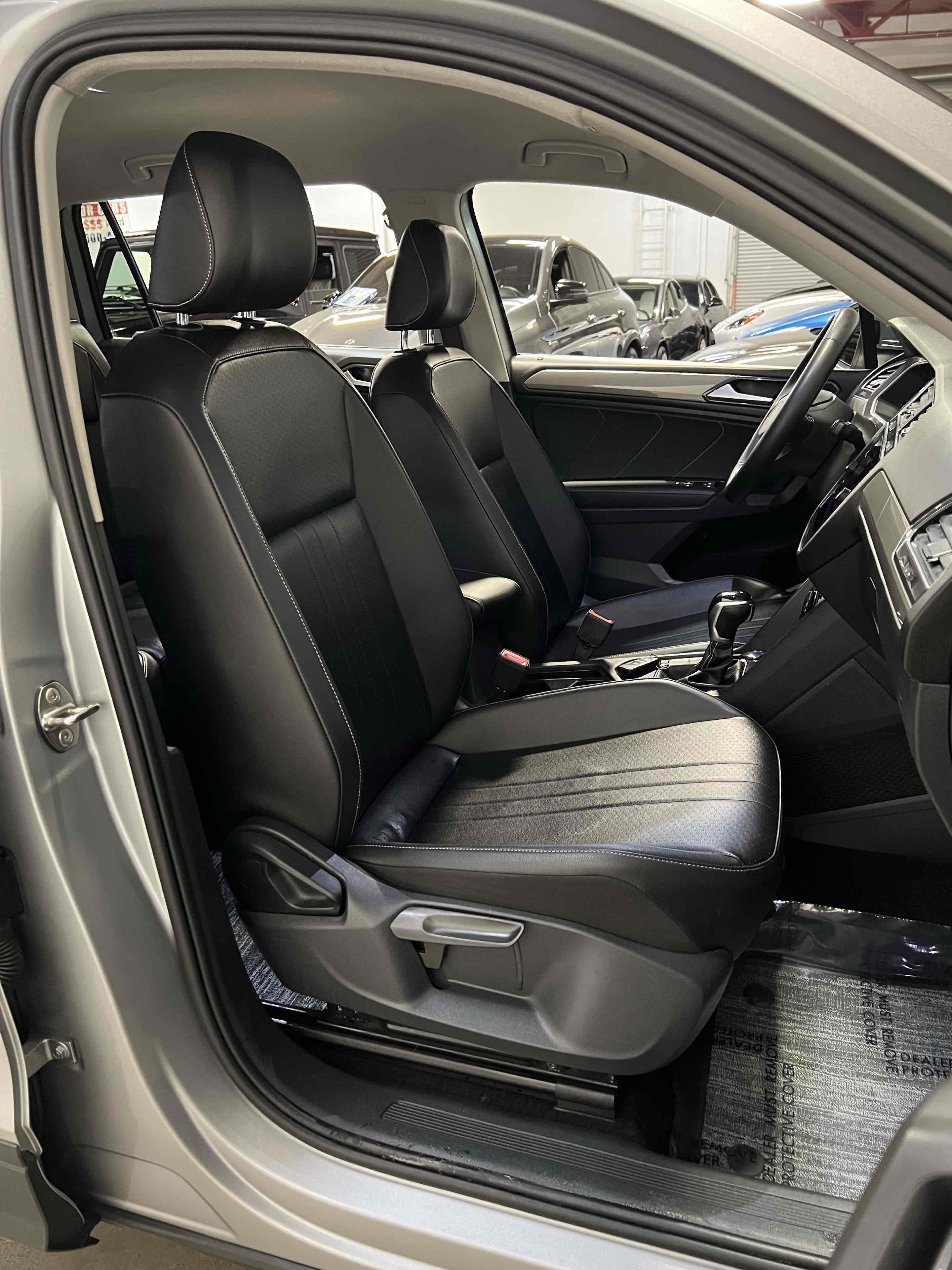2022 Volkswagen Tiguan SE photo 49