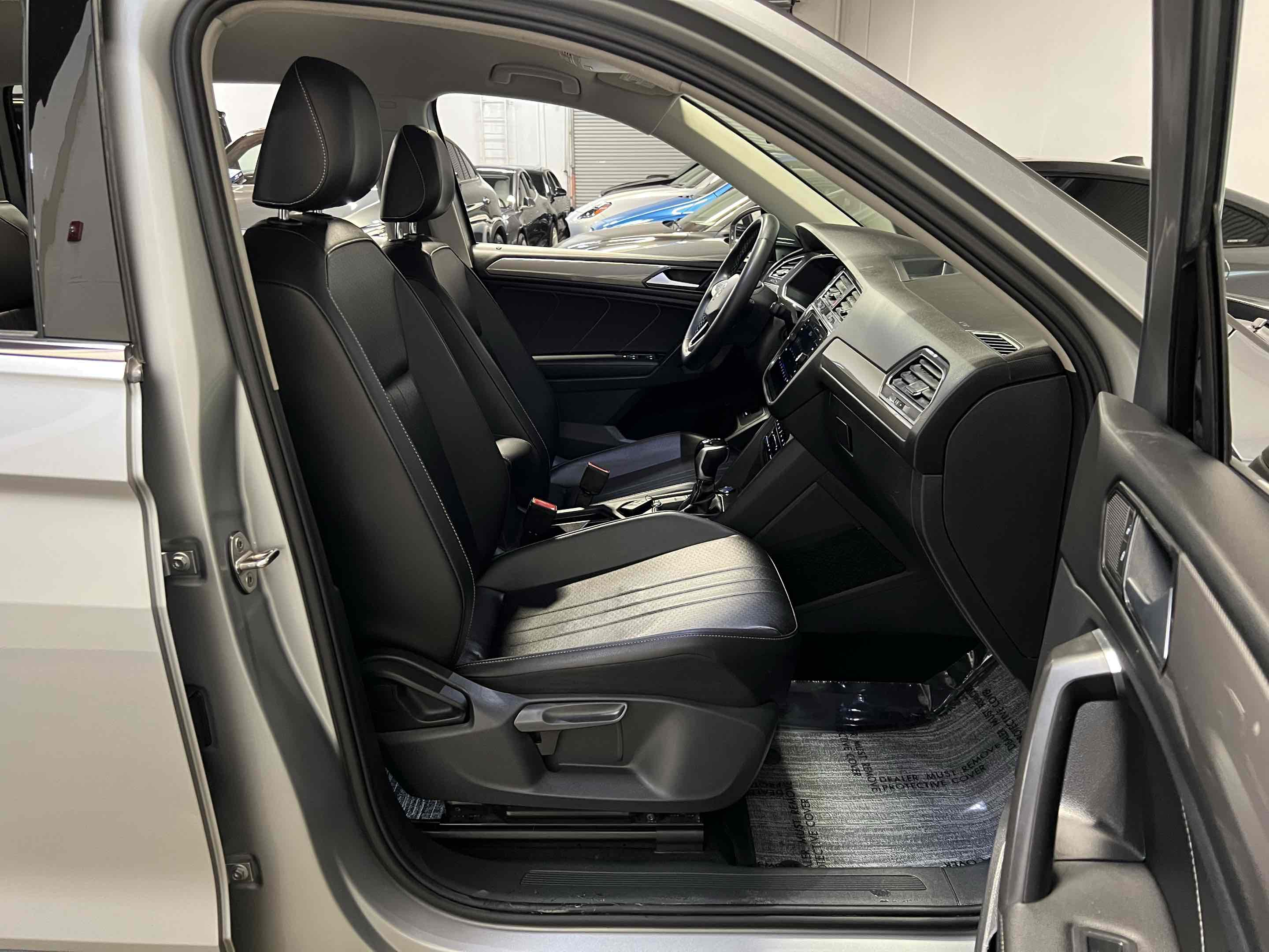 2022 Volkswagen Tiguan SE photo 46