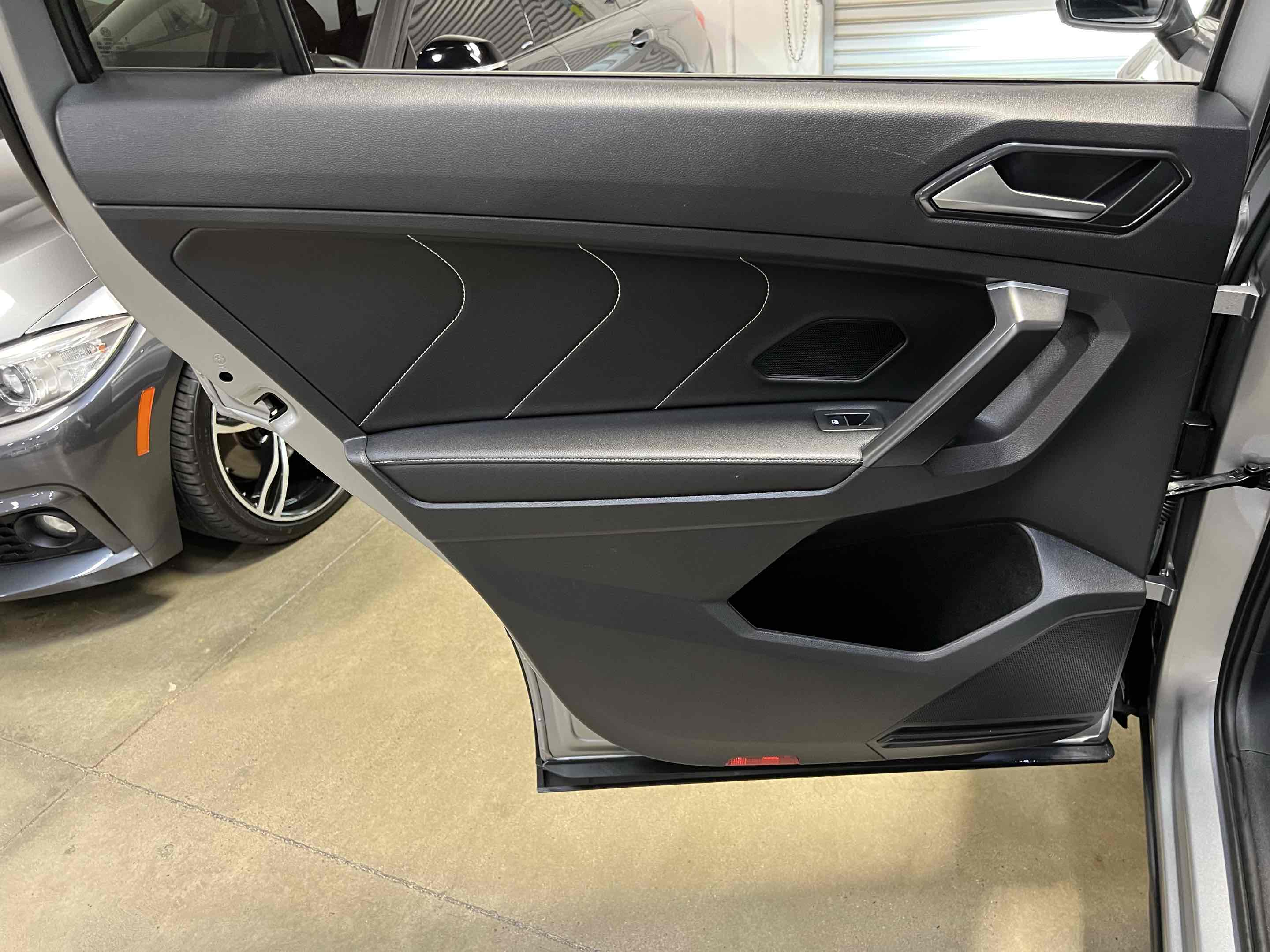 2022 Volkswagen Tiguan SE - Photo 73