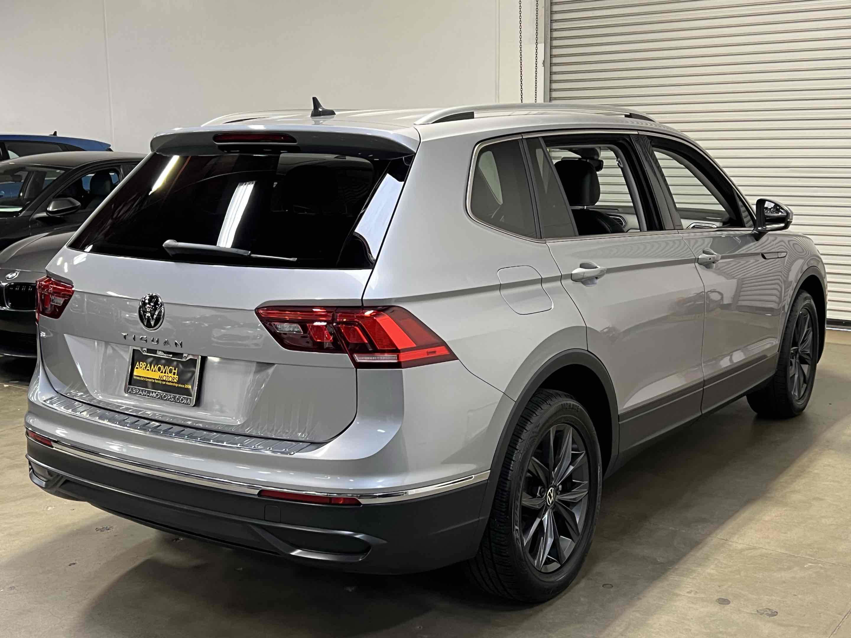 2022 Volkswagen Tiguan SE photo 27