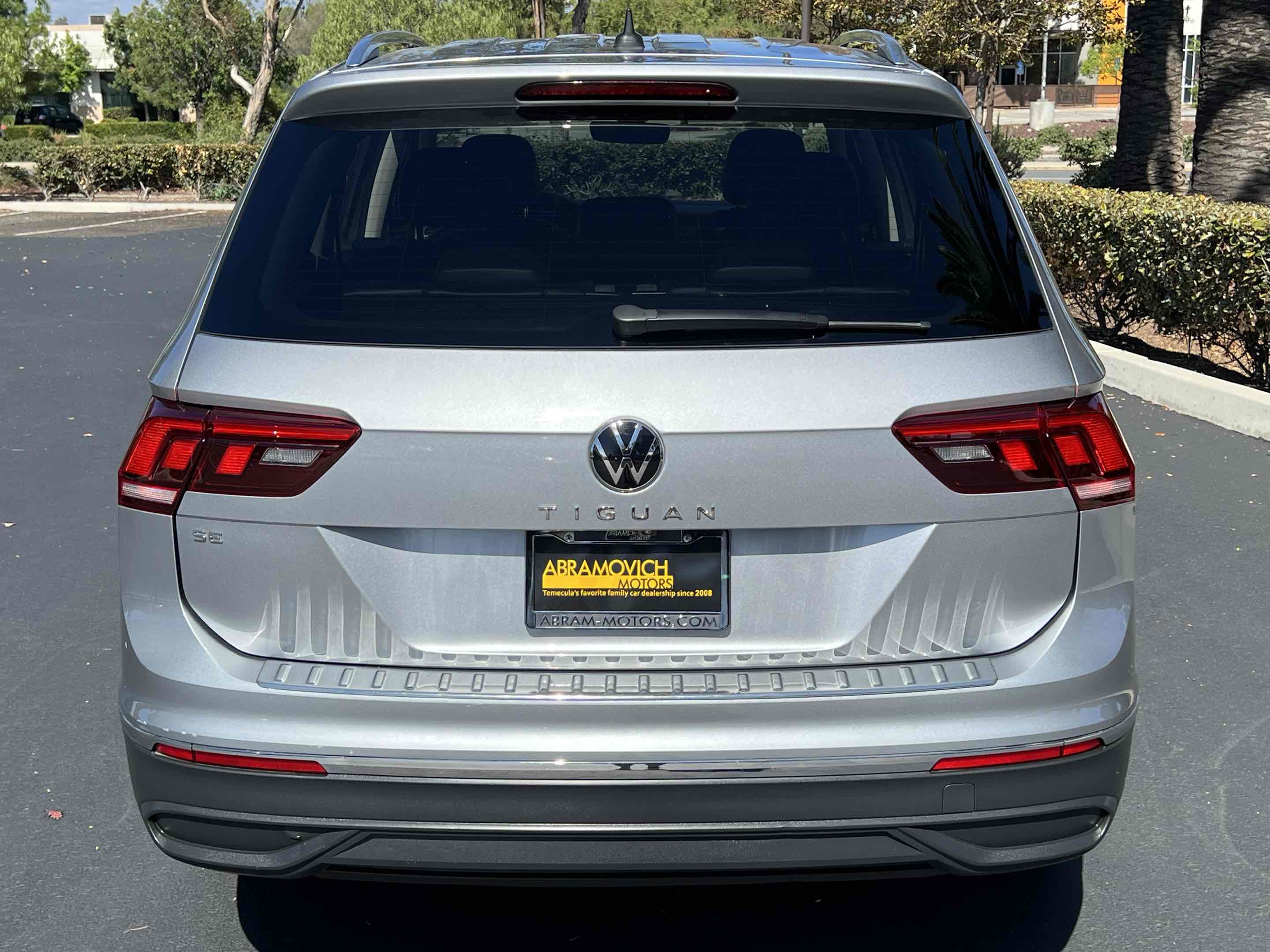 2022 Volkswagen Tiguan SE photo 17