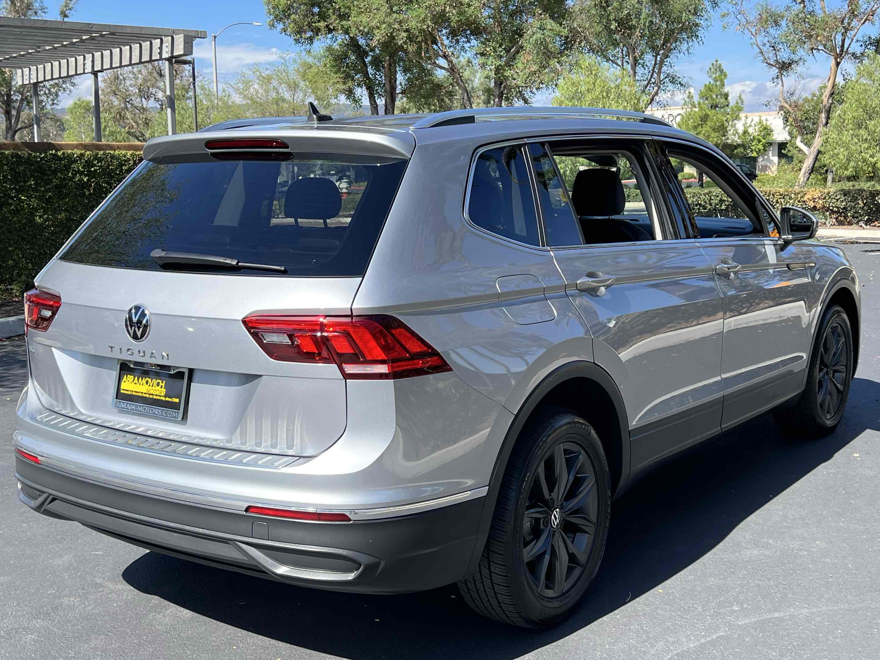 2022 Volkswagen Tiguan SE photo 15