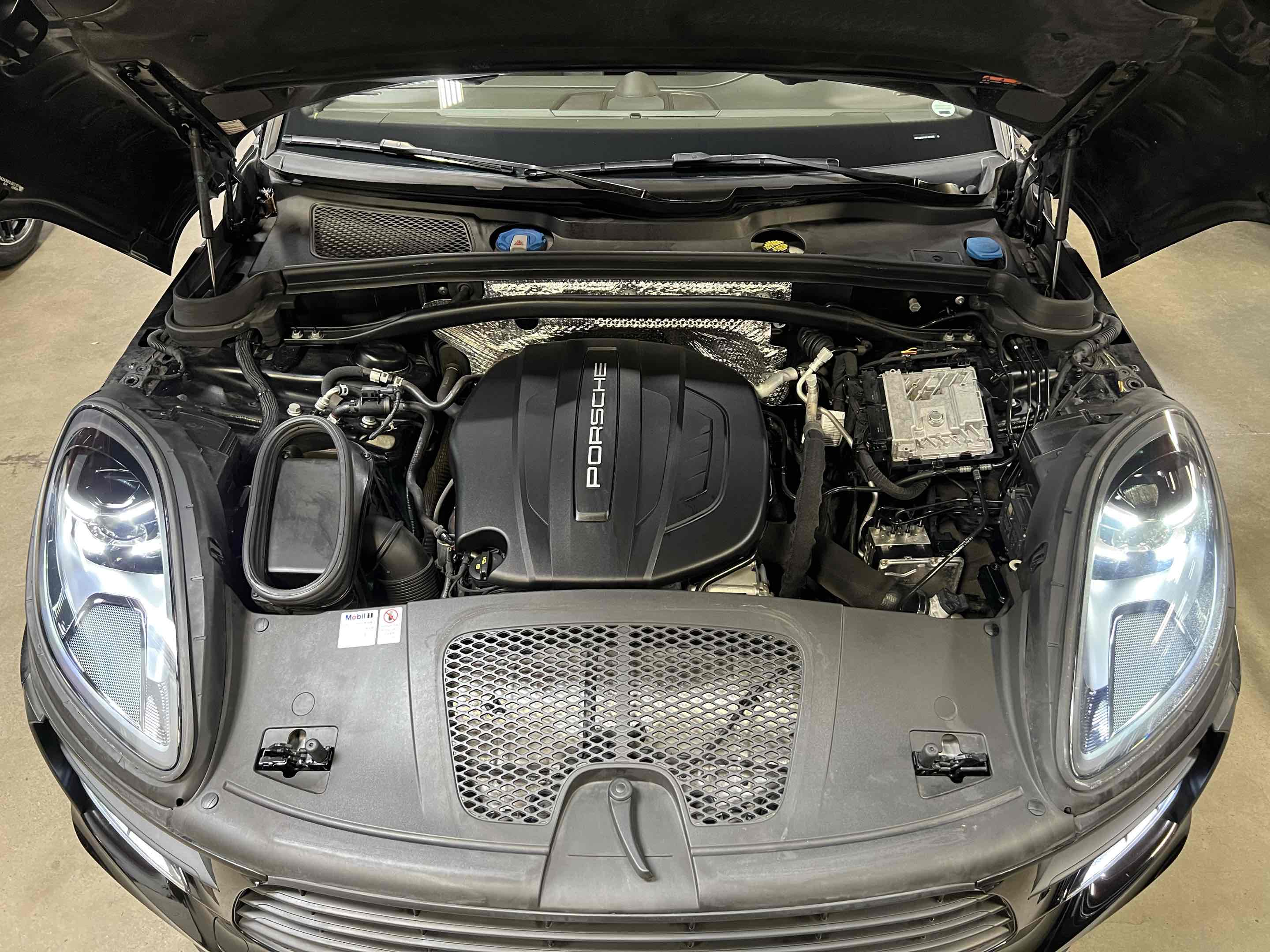 2019 Porsche Macan Turbo photo 27