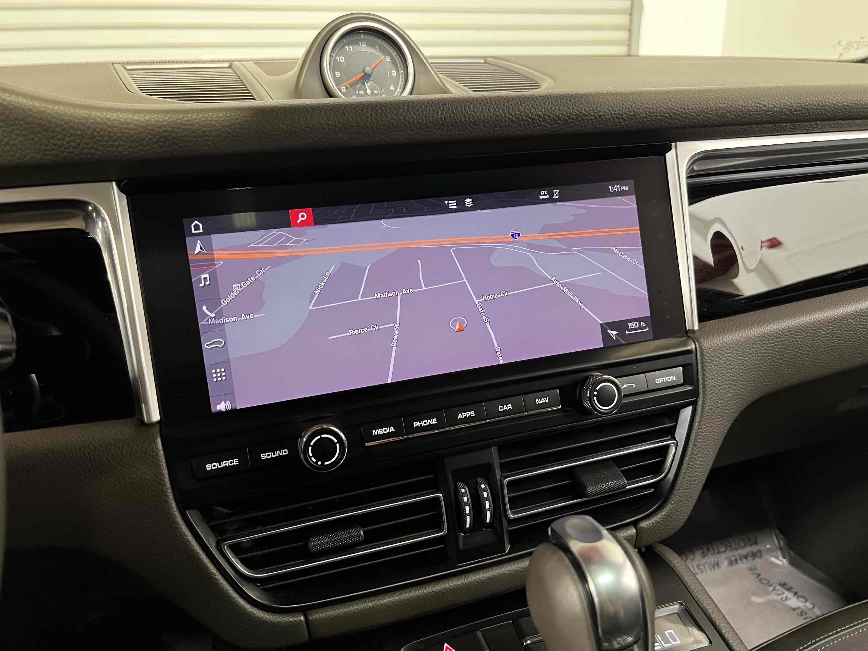 2019 Porsche Macan Turbo photo 7