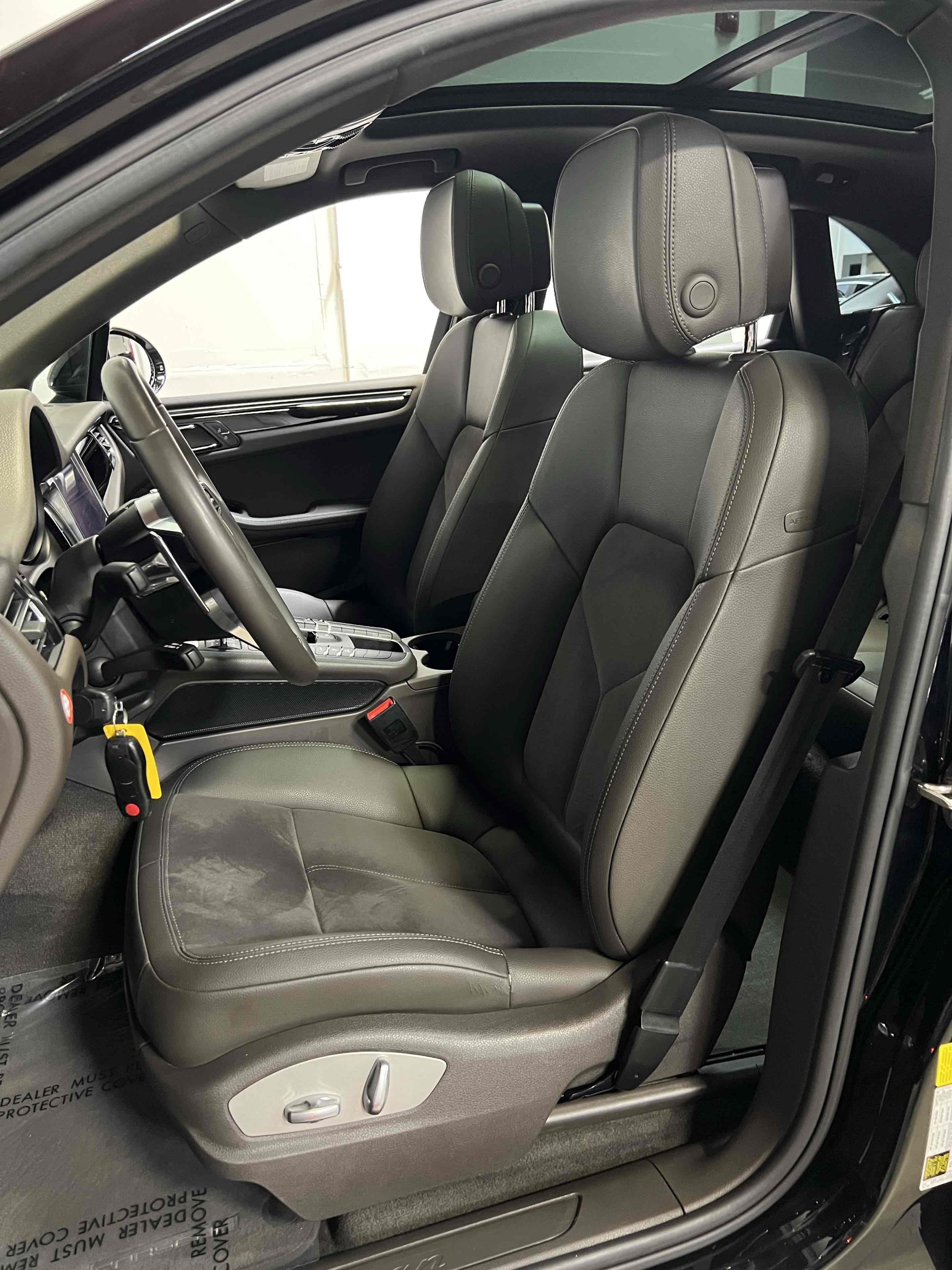 2019 Porsche Macan Turbo photo 35