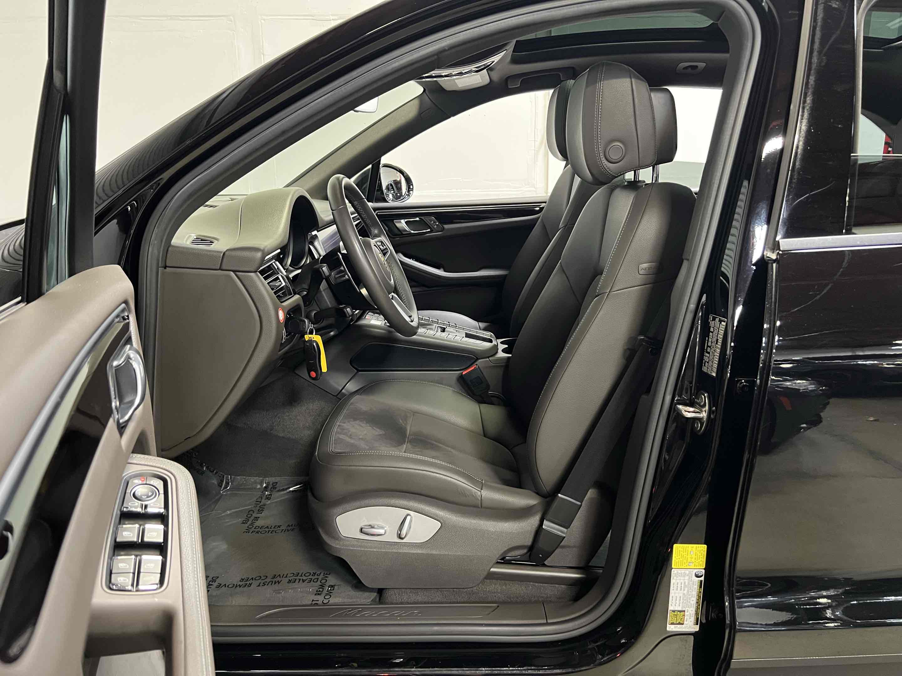 2019 Porsche Macan Turbo photo 4