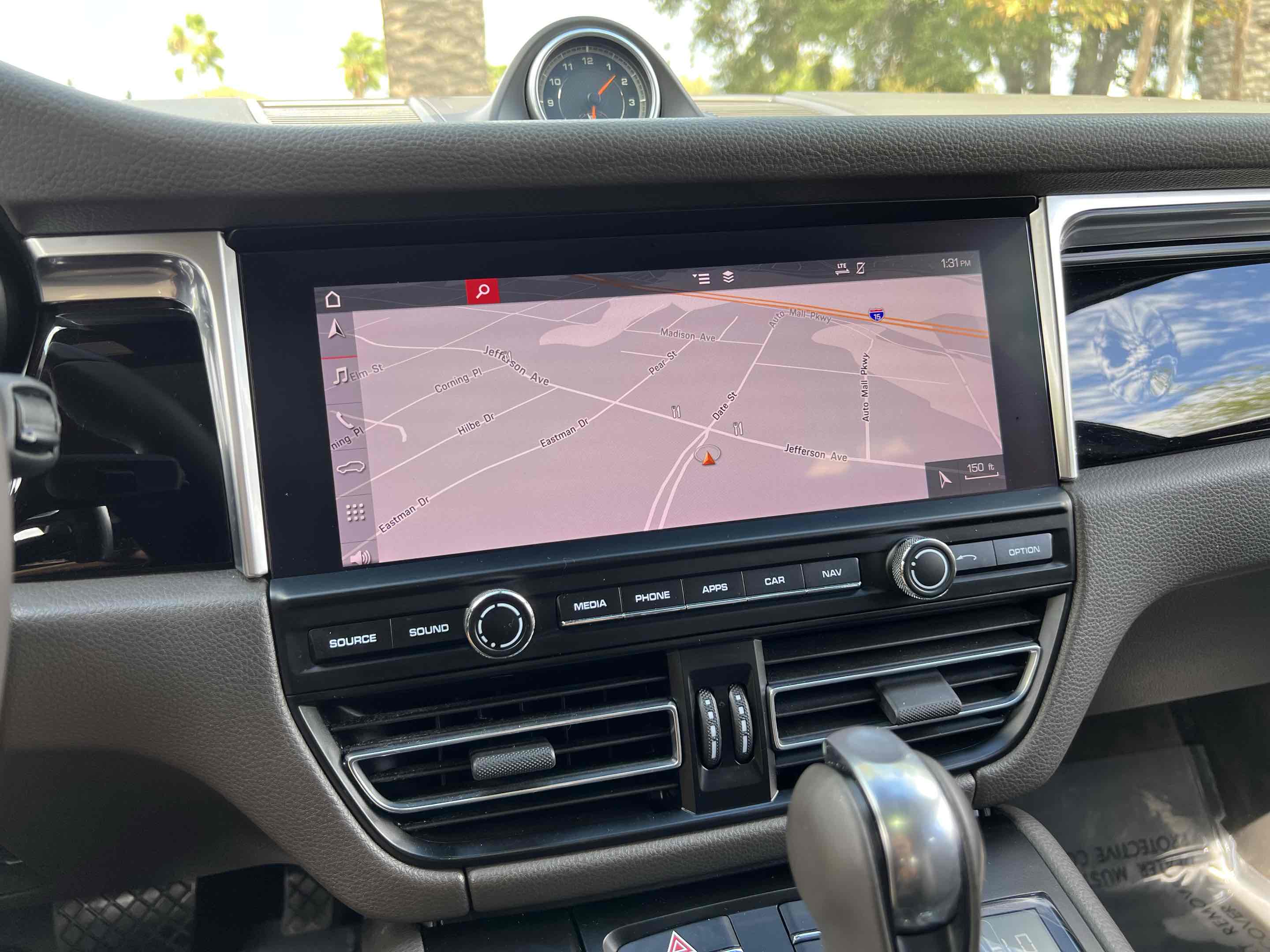 2019 Porsche Macan Turbo photo 38