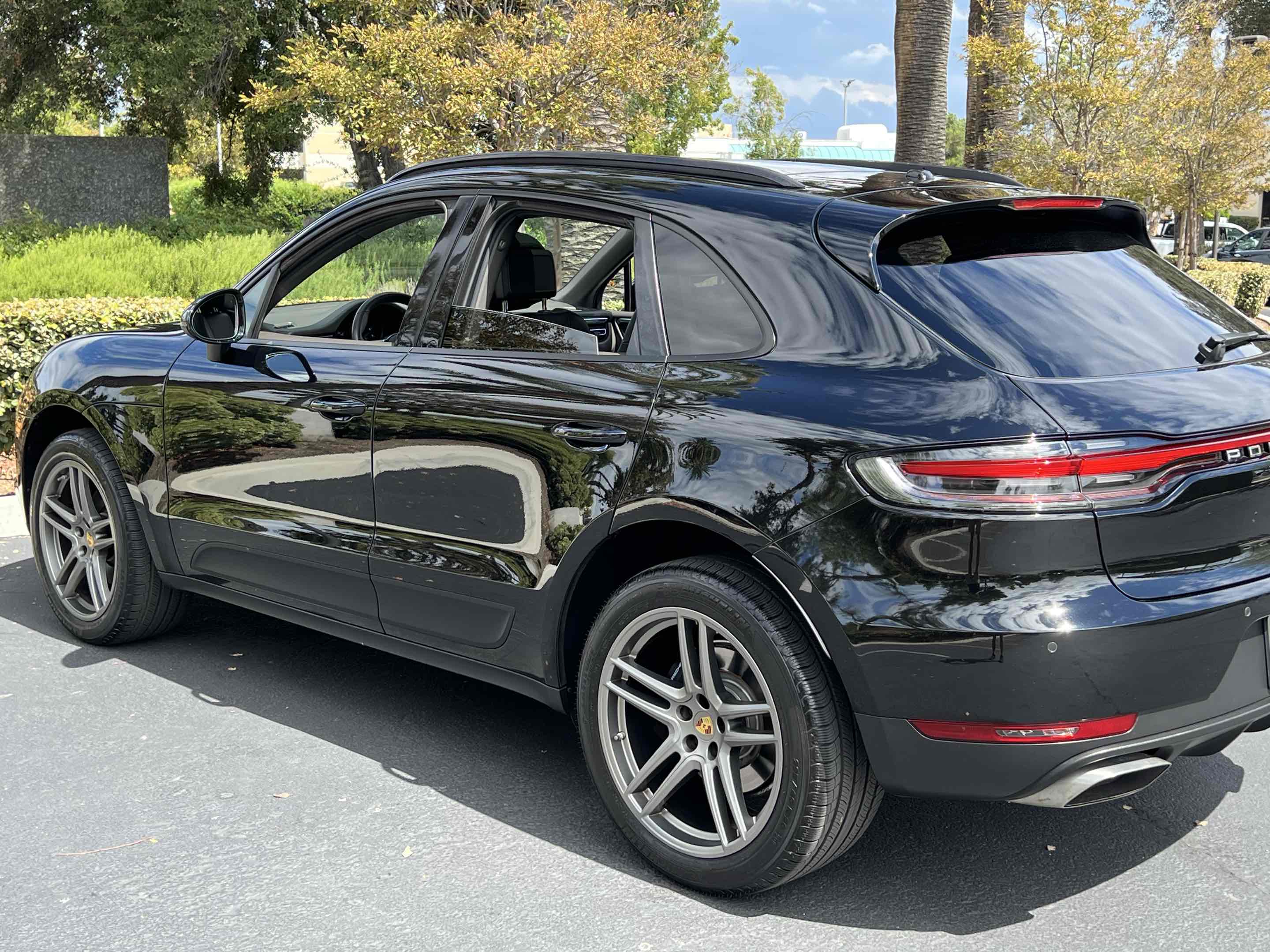 2019 Porsche Macan Turbo photo 46