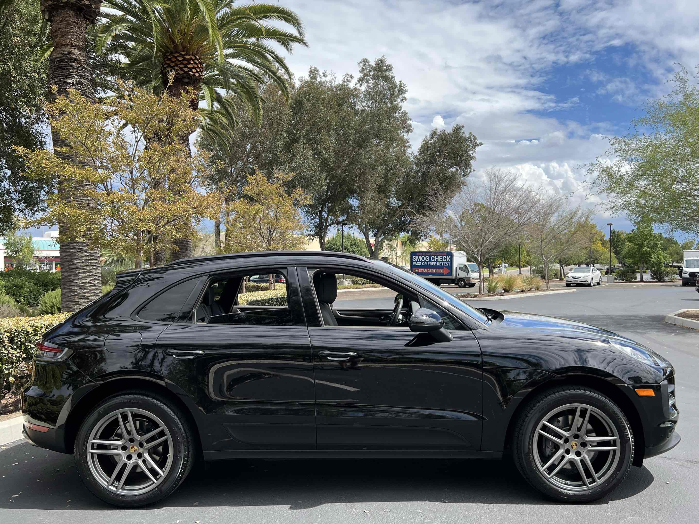 2019 Porsche Macan Turbo photo 17