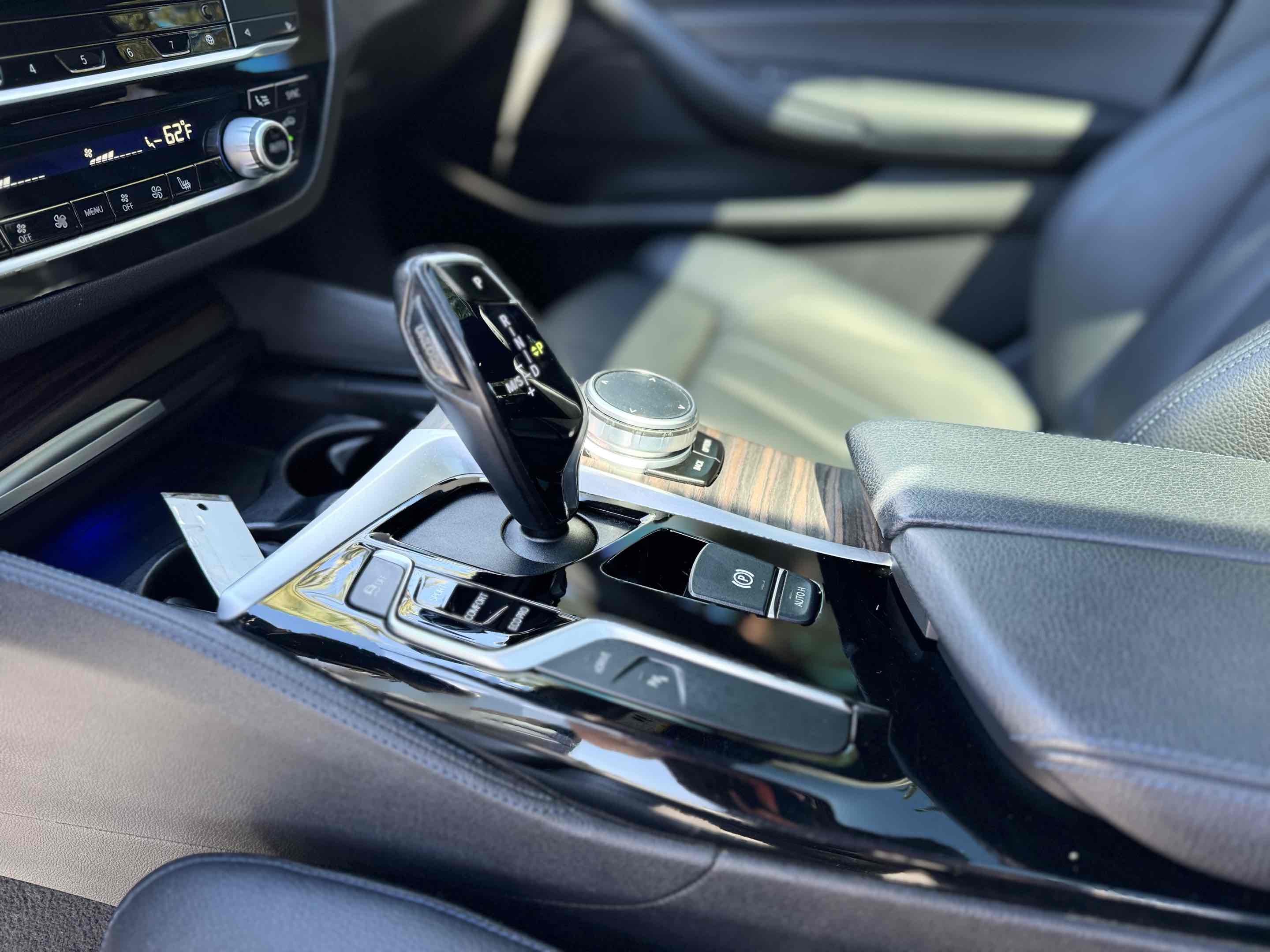 2020 Bmw 530e Sedan photo 24