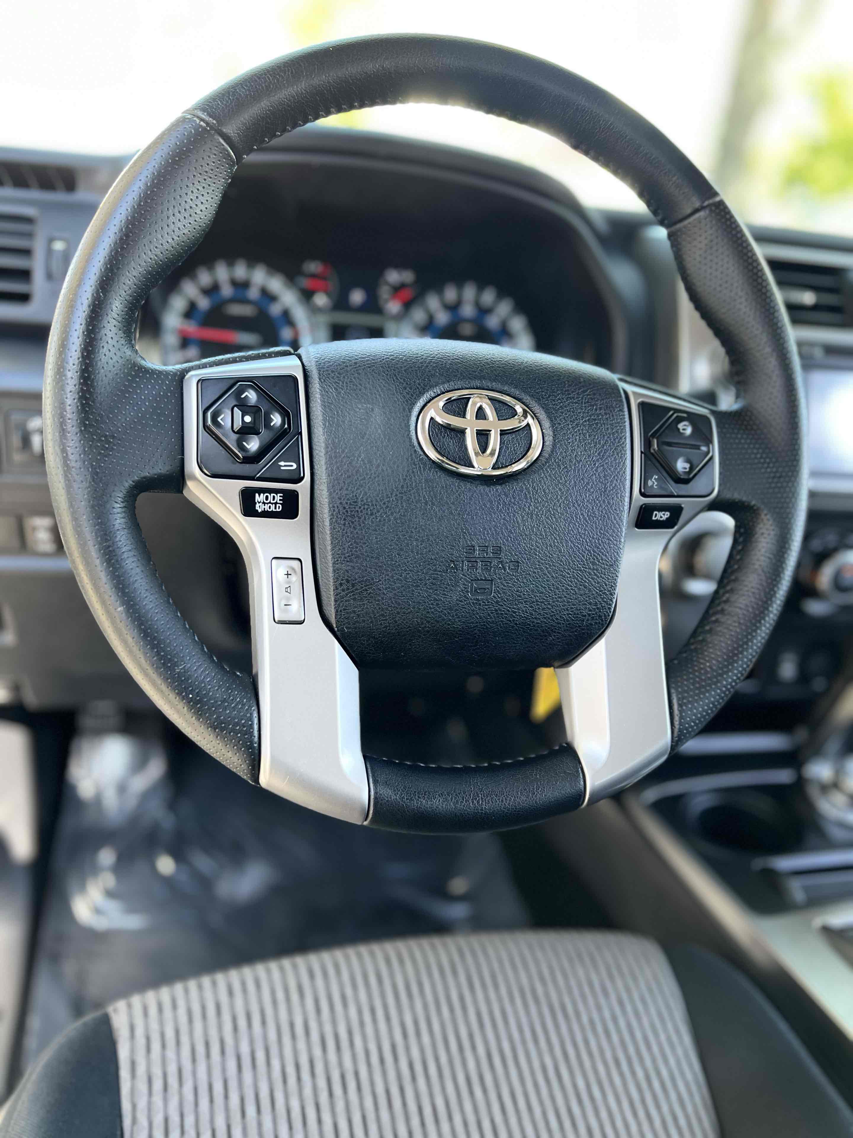 2014 Toyota 4Runner SR5 - Photo 8