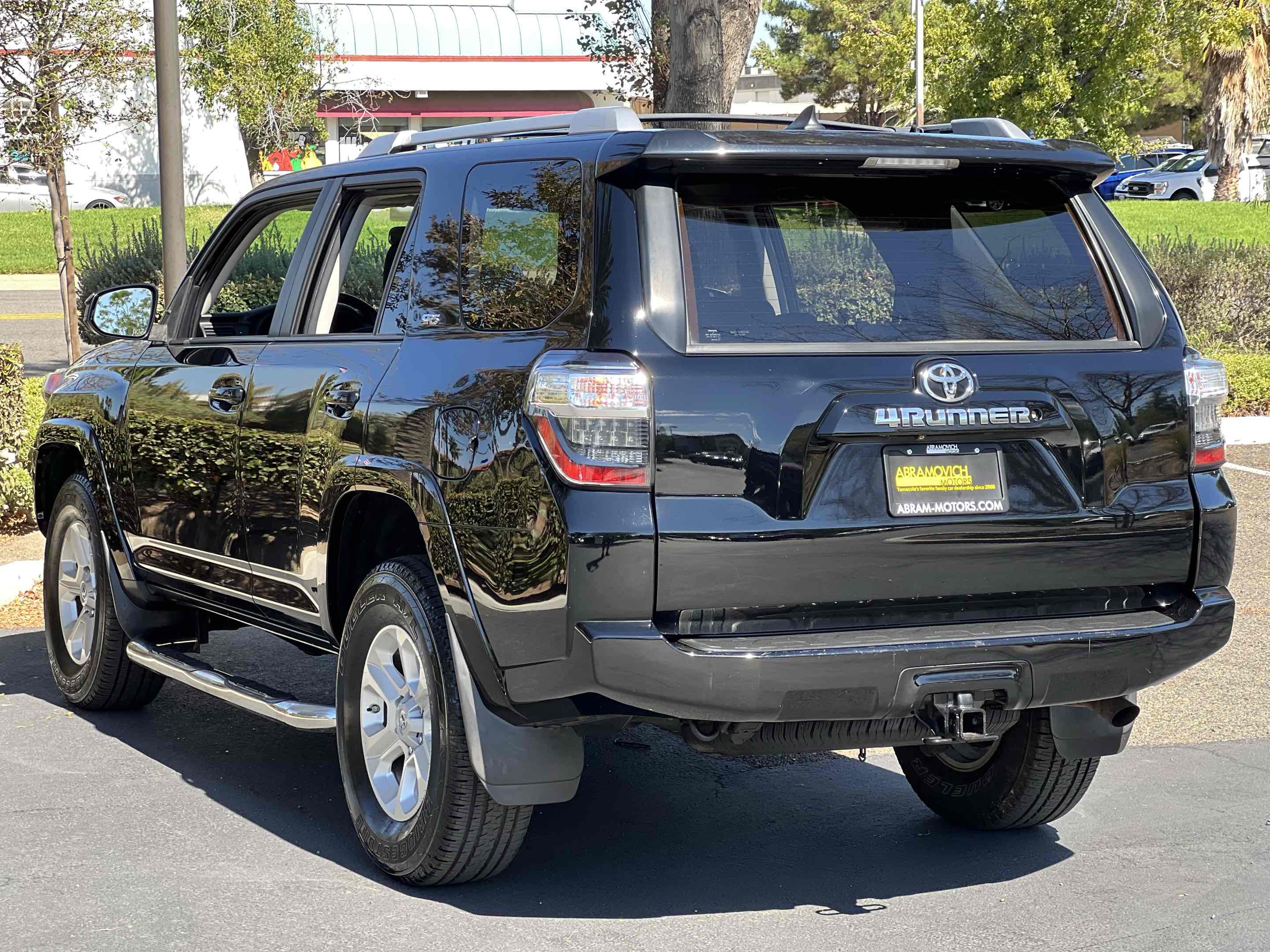 2014 Toyota 4Runner SR5 - Photo 2